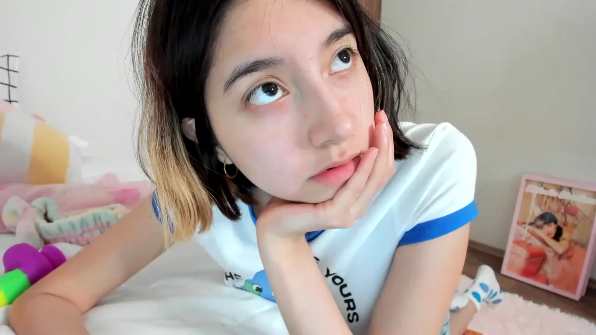 Gallery image thumbnail from Cherrycute666's myfreecams stream on, 02/13/2023, 09:17 image 10 of 20