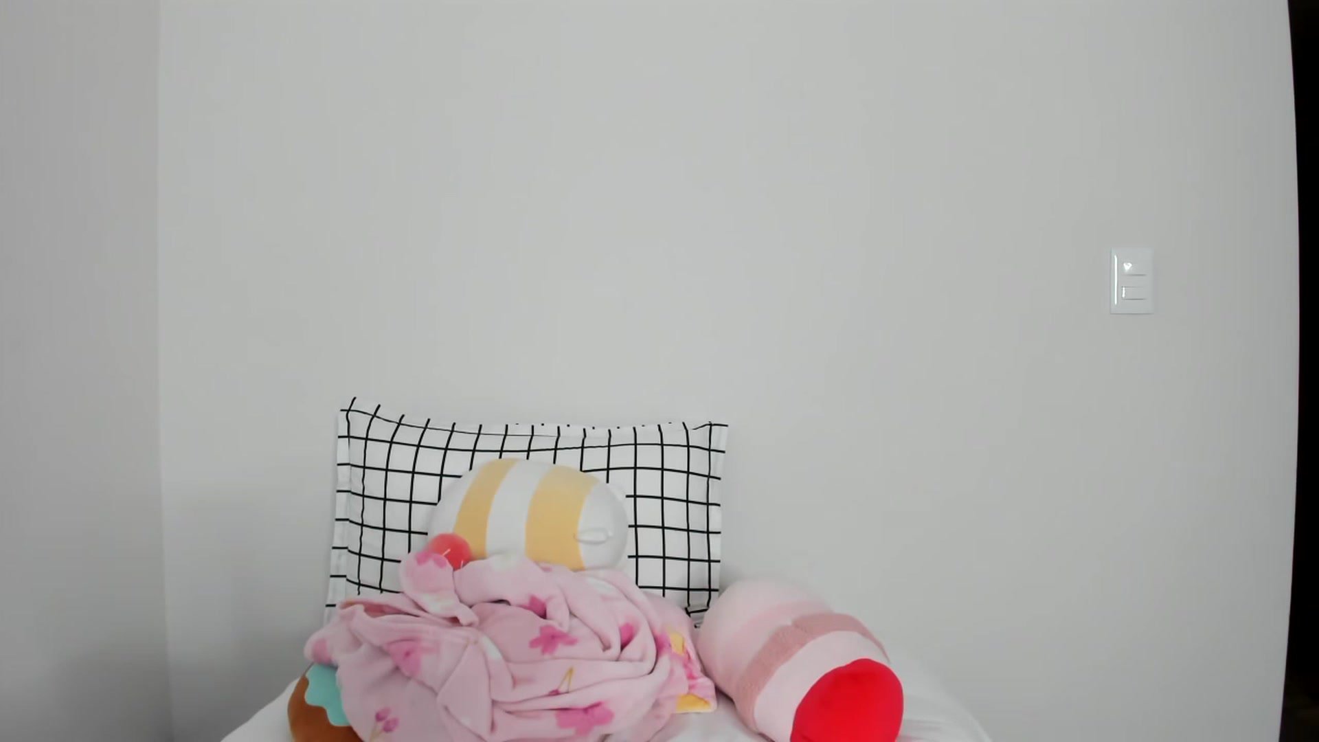 Gallery image thumbnail from Cherrycute666's myfreecams stream on, 02/13/2023, 11:27 image 14 of 20