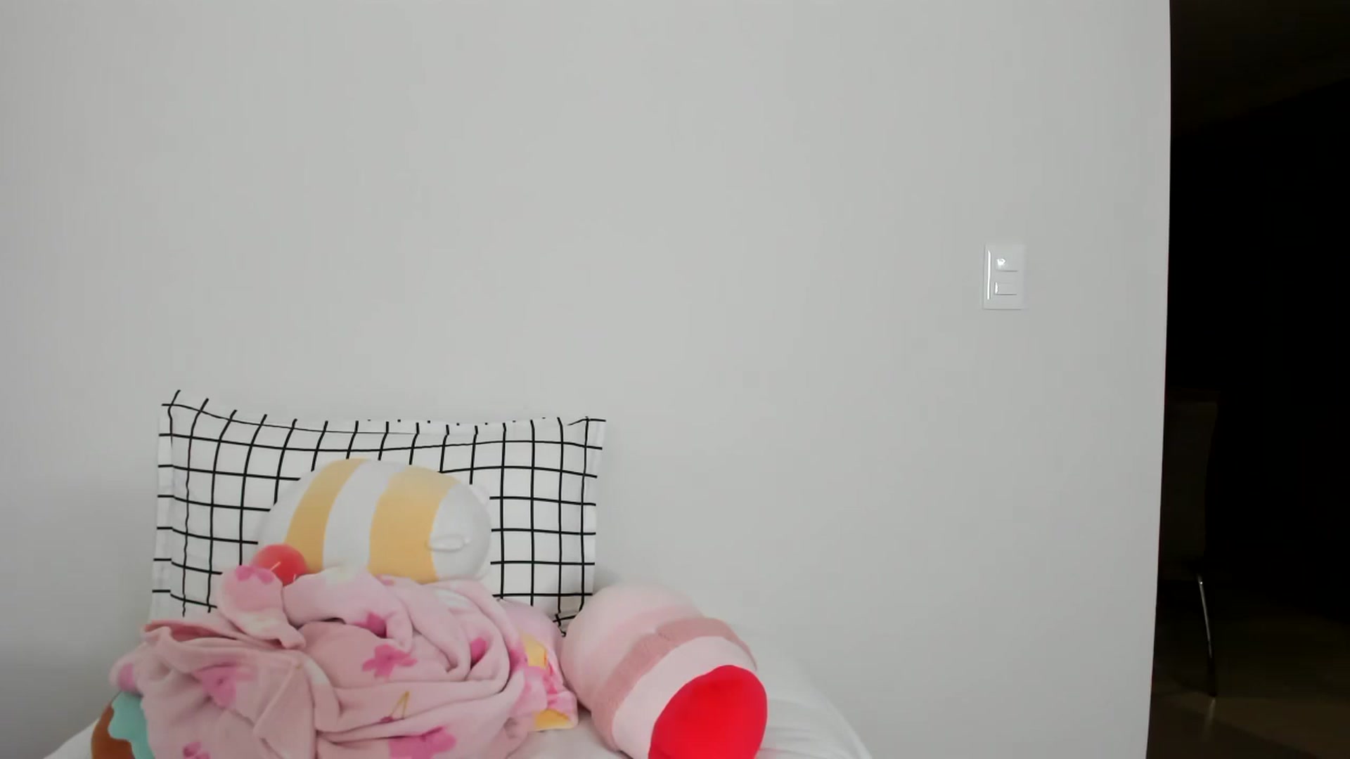 Gallery image thumbnail from Cherrycute666's myfreecams stream on, 02/13/2023, 11:27 image 17 of 20