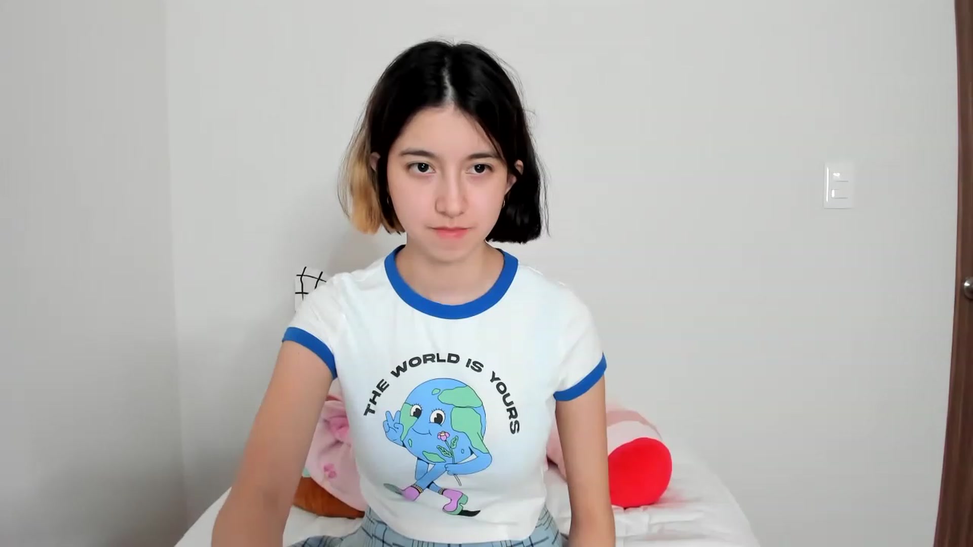 Gallery image thumbnail from Cherrycute666's myfreecams stream on, 02/13/2023, 11:27 image 9 of 20