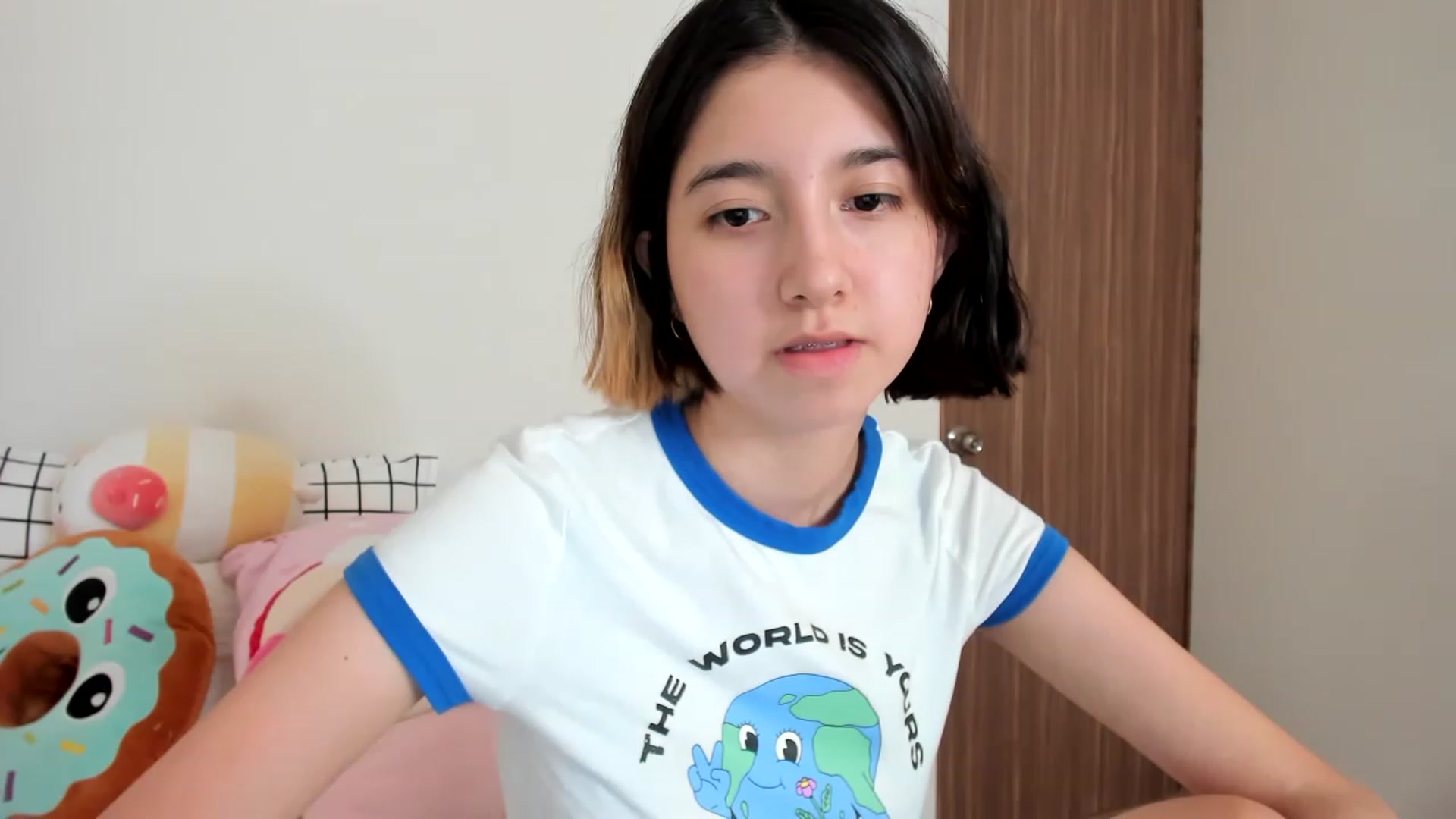 Gallery image thumbnail from Cherrycute666's myfreecams stream on, 02/13/2023, 17:01 image 19 of 20