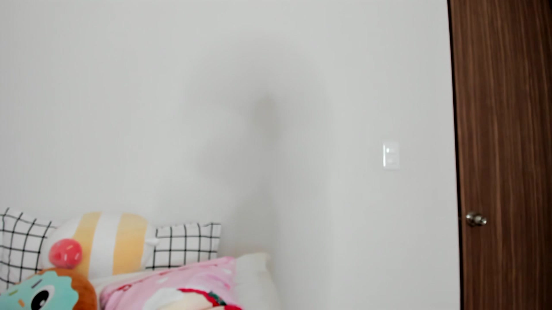 Gallery image thumbnail from Cherrycute666's myfreecams stream on, 02/13/2023, 18:05 image 17 of 20