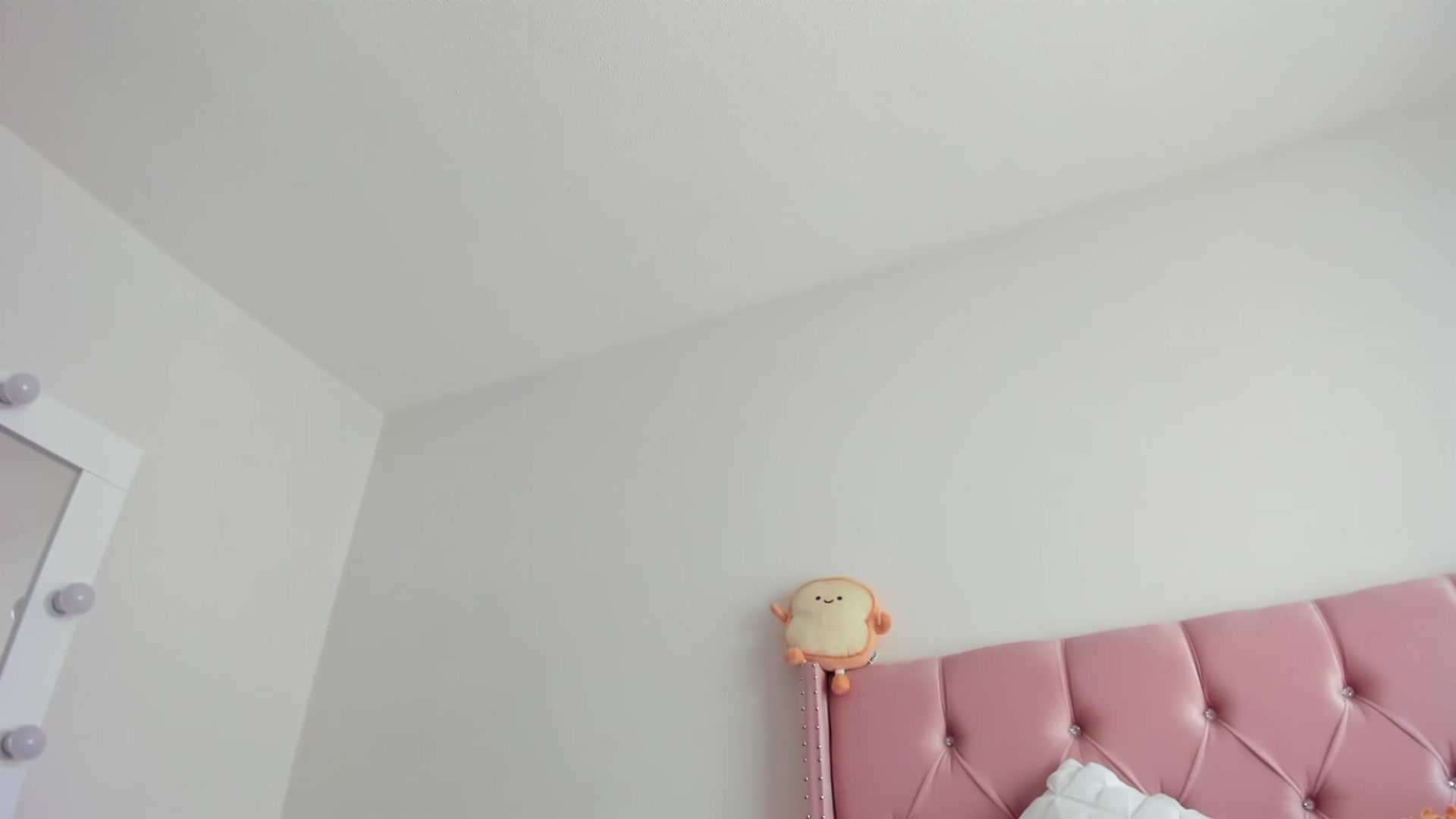Gallery image thumbnail from Cherrycute666's myfreecams stream on, 02/13/2023, 22:28 image 5 of 20
