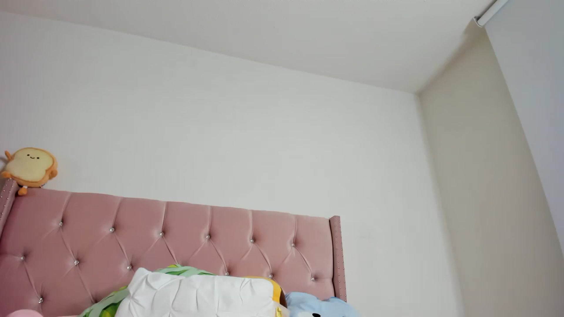 Gallery image thumbnail from Cherrycute666's myfreecams stream on, 02/14/2023, 09:26 image 6 of 20