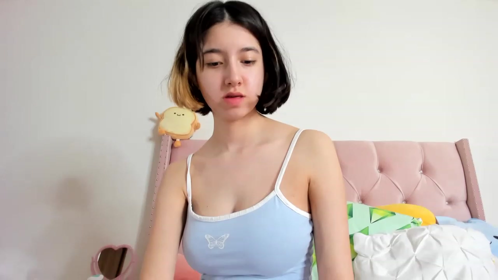 Gallery image thumbnail from Cherrycute666's myfreecams stream on, 02/14/2023, 15:48 image 11 of 20