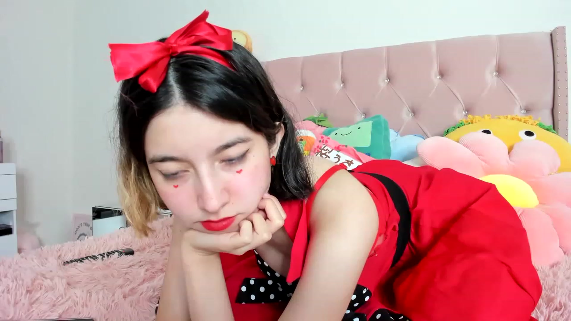 Gallery image thumbnail from Cherrycute666's myfreecams stream on, 02/14/2023, 17:25 image 1 of 20