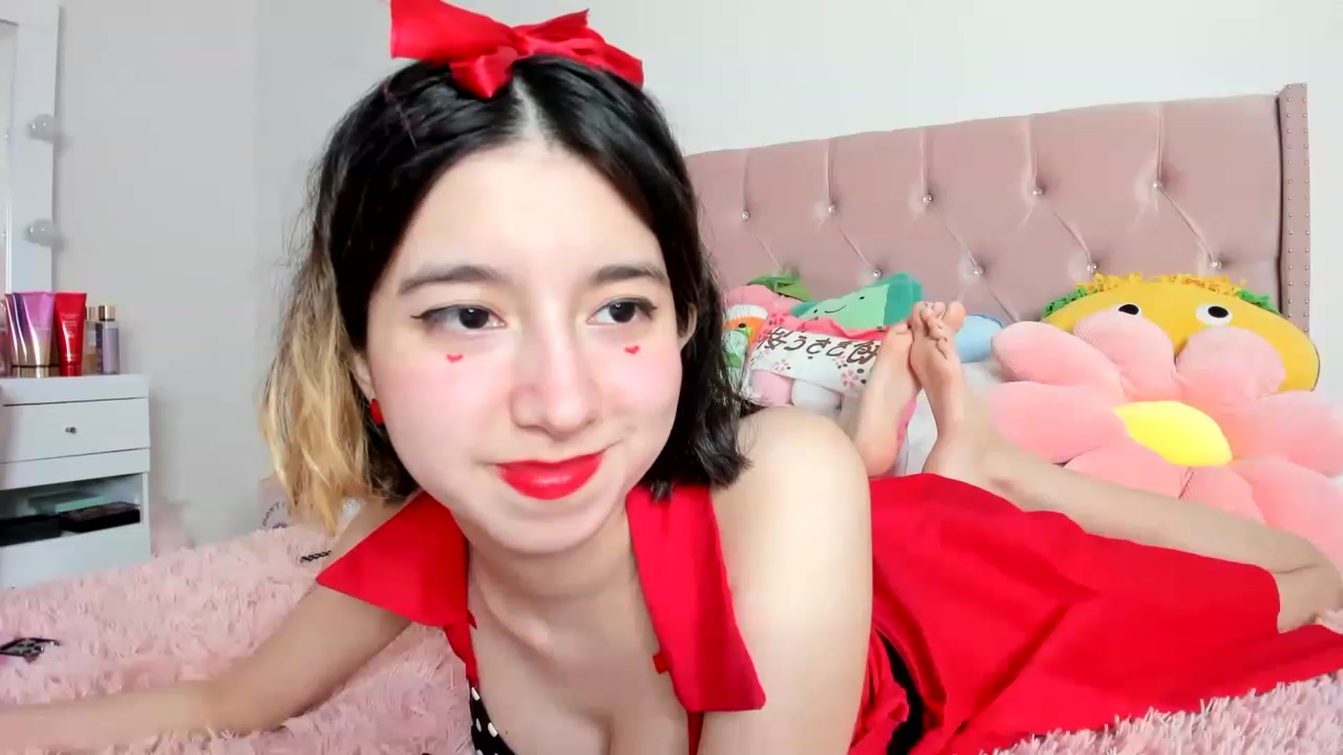Gallery image thumbnail from Cherrycute666's myfreecams stream on, 02/14/2023, 17:25 image 7 of 20