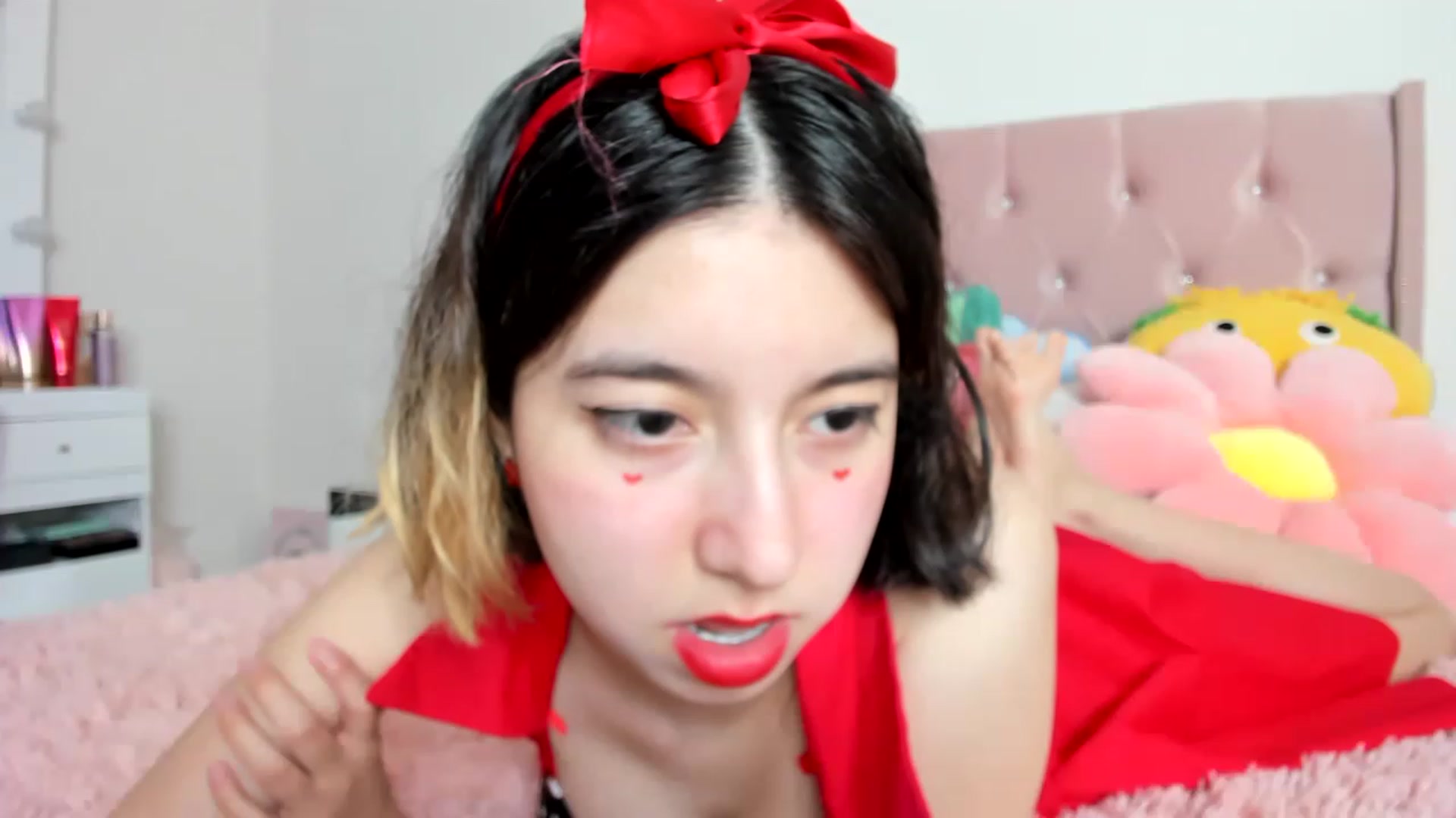 Gallery image thumbnail from Cherrycute666's myfreecams stream on, 02/14/2023, 17:25 image 13 of 20