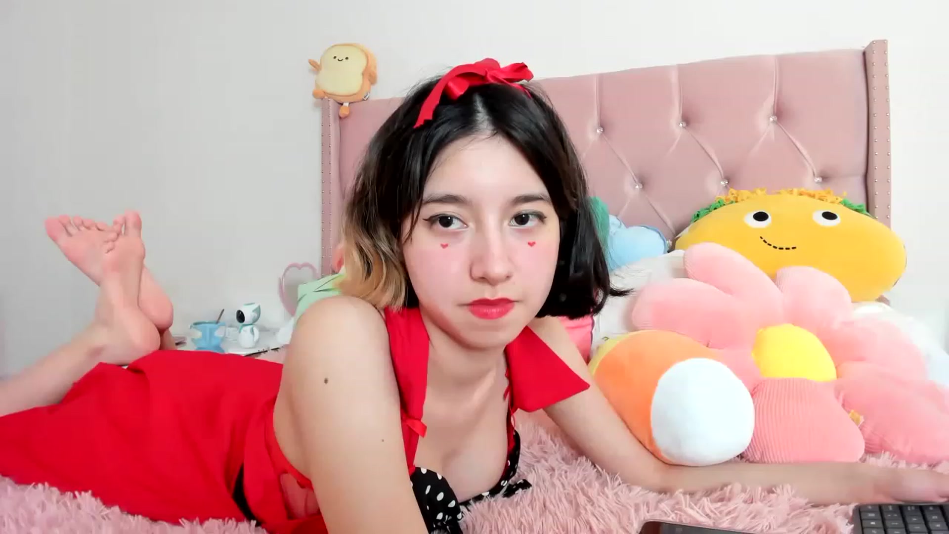 Gallery image thumbnail from Cherrycute666's myfreecams stream on, 02/14/2023, 23:55 image 3 of 20