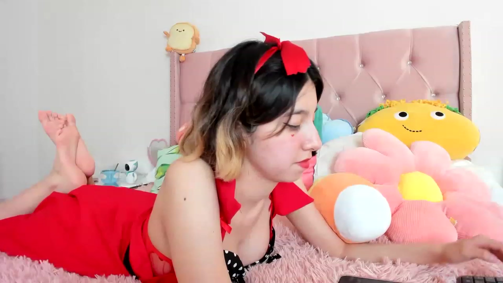 Gallery image thumbnail from Cherrycute666's myfreecams stream on, 02/14/2023, 23:55 image 4 of 20