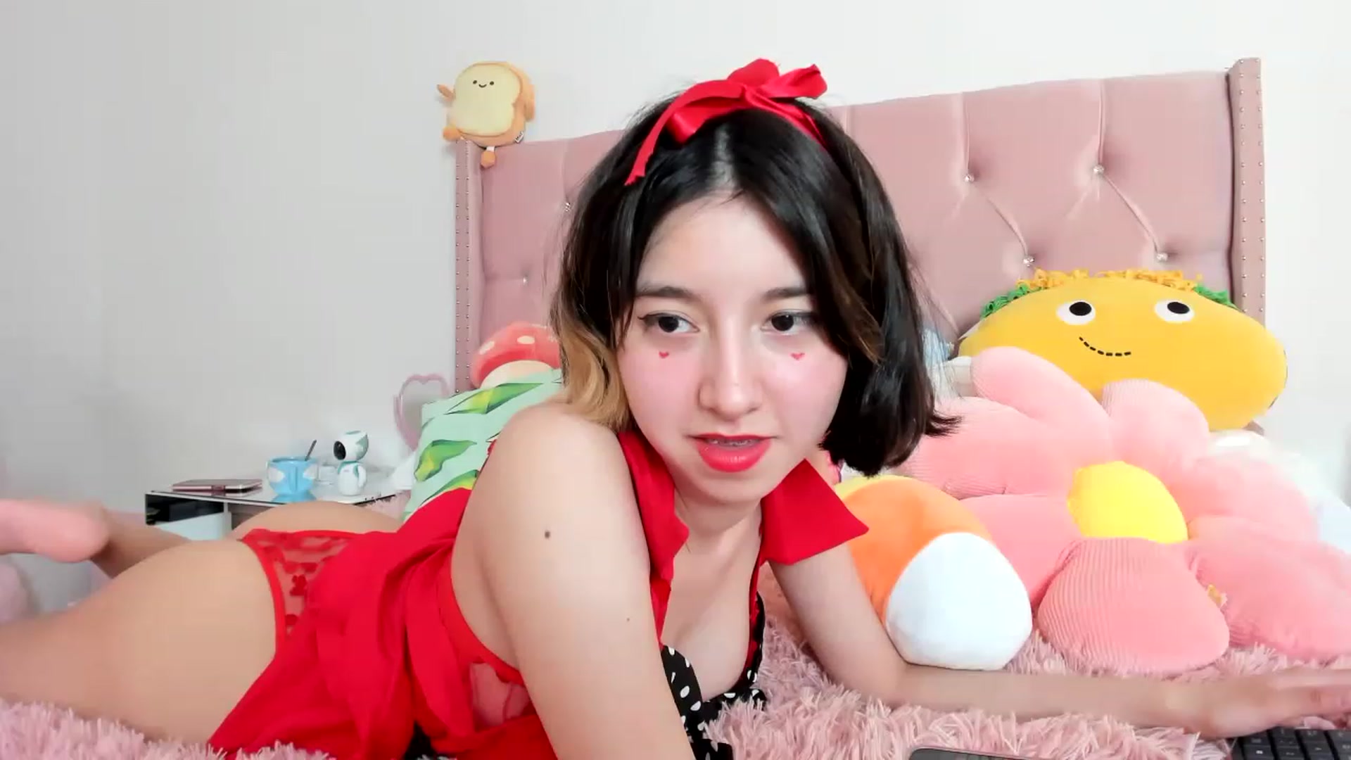 Gallery image thumbnail from Cherrycute666's myfreecams stream on, 02/14/2023, 23:55 image 9 of 20