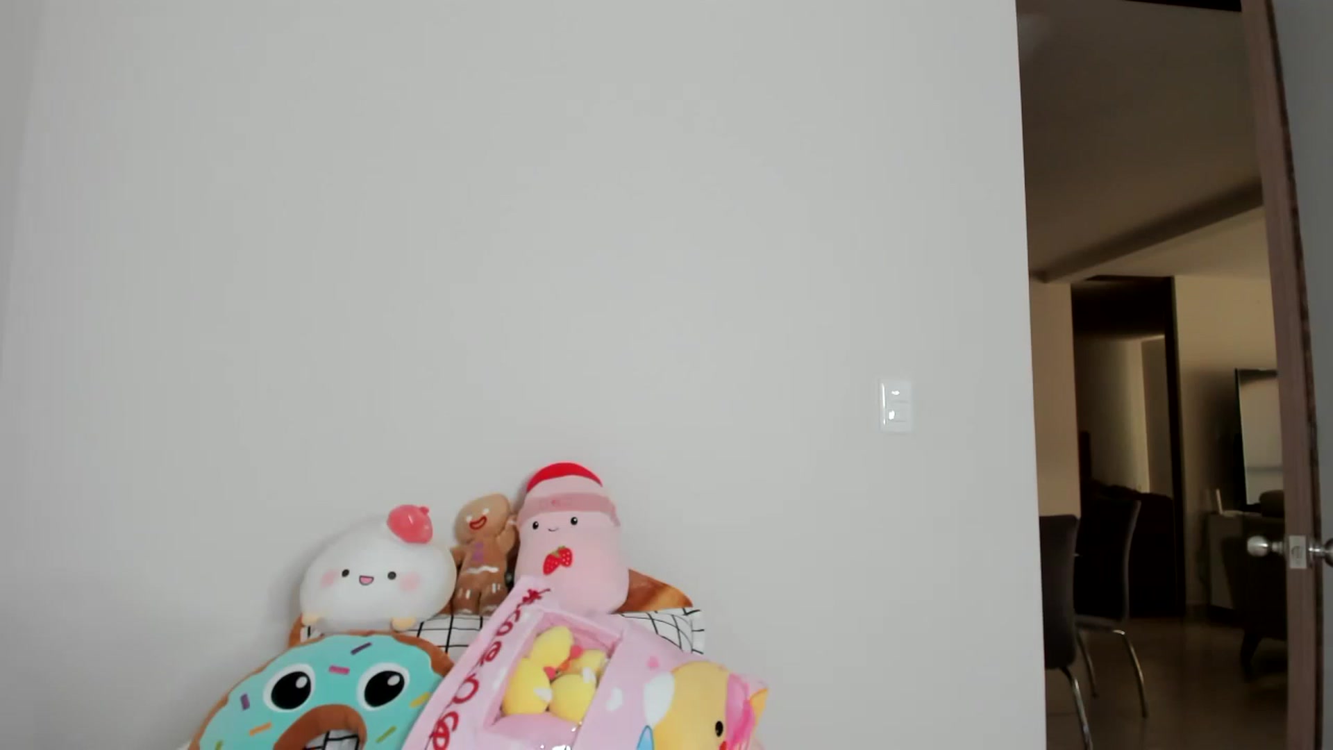 Gallery image thumbnail from Cherrycute666's myfreecams stream on, 02/18/2023, 24:25 image 10 of 20