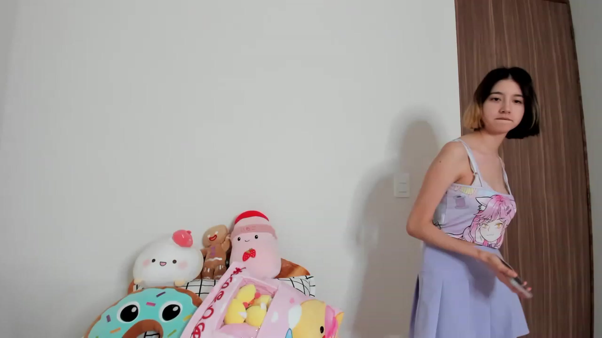 Gallery image thumbnail from Cherrycute666's myfreecams stream on, 02/18/2023, 24:25 image 4 of 20