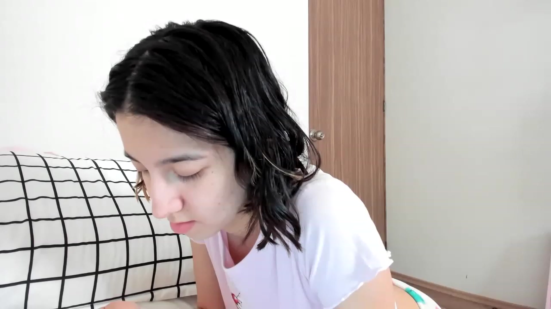 Gallery image thumbnail from Cherrycute666's myfreecams stream on, 02/18/2023, 14:45 image 5 of 20