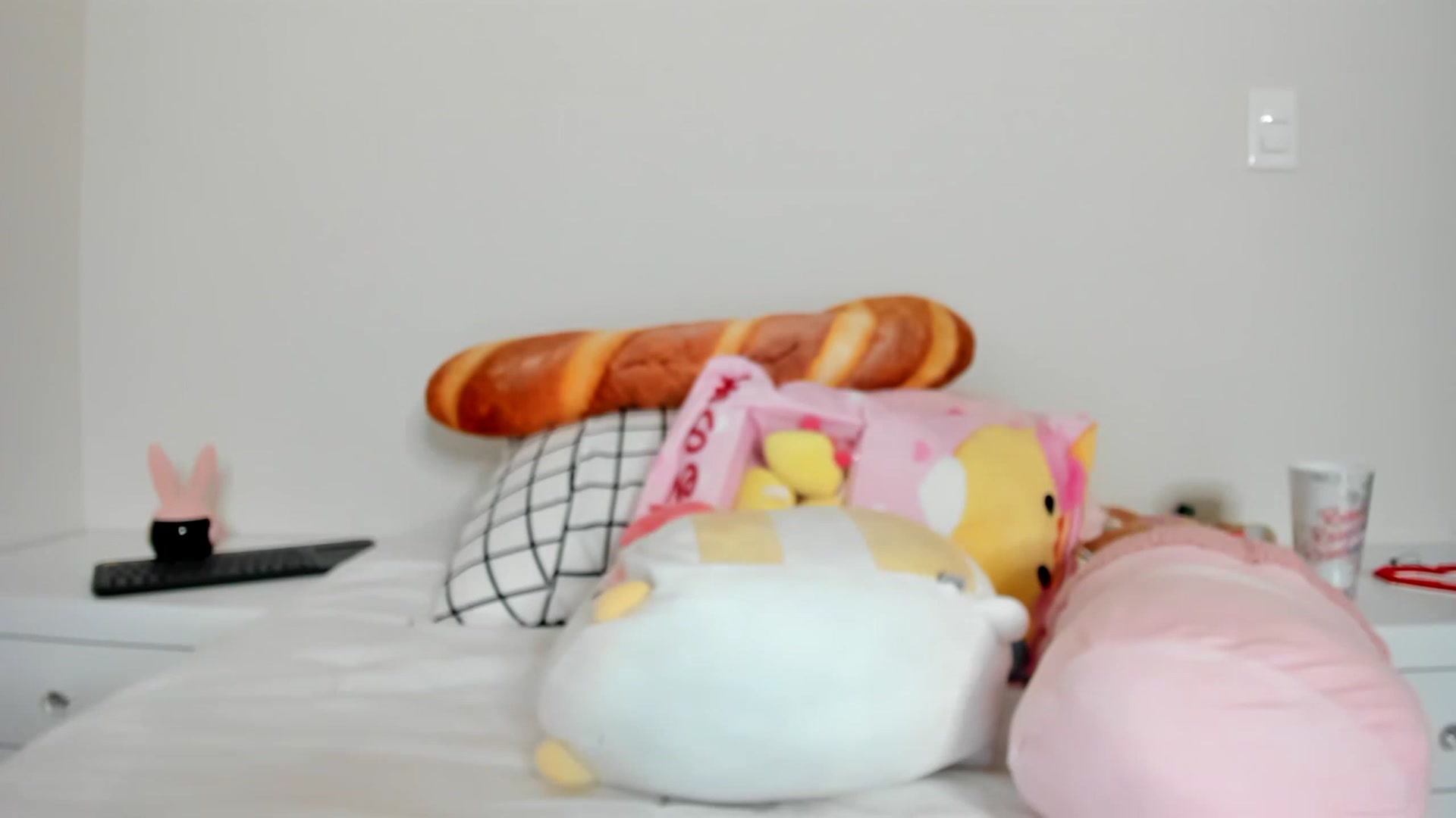 Gallery image thumbnail from Cherrycute666's myfreecams stream on, 02/19/2023, 04:35 image 2 of 20