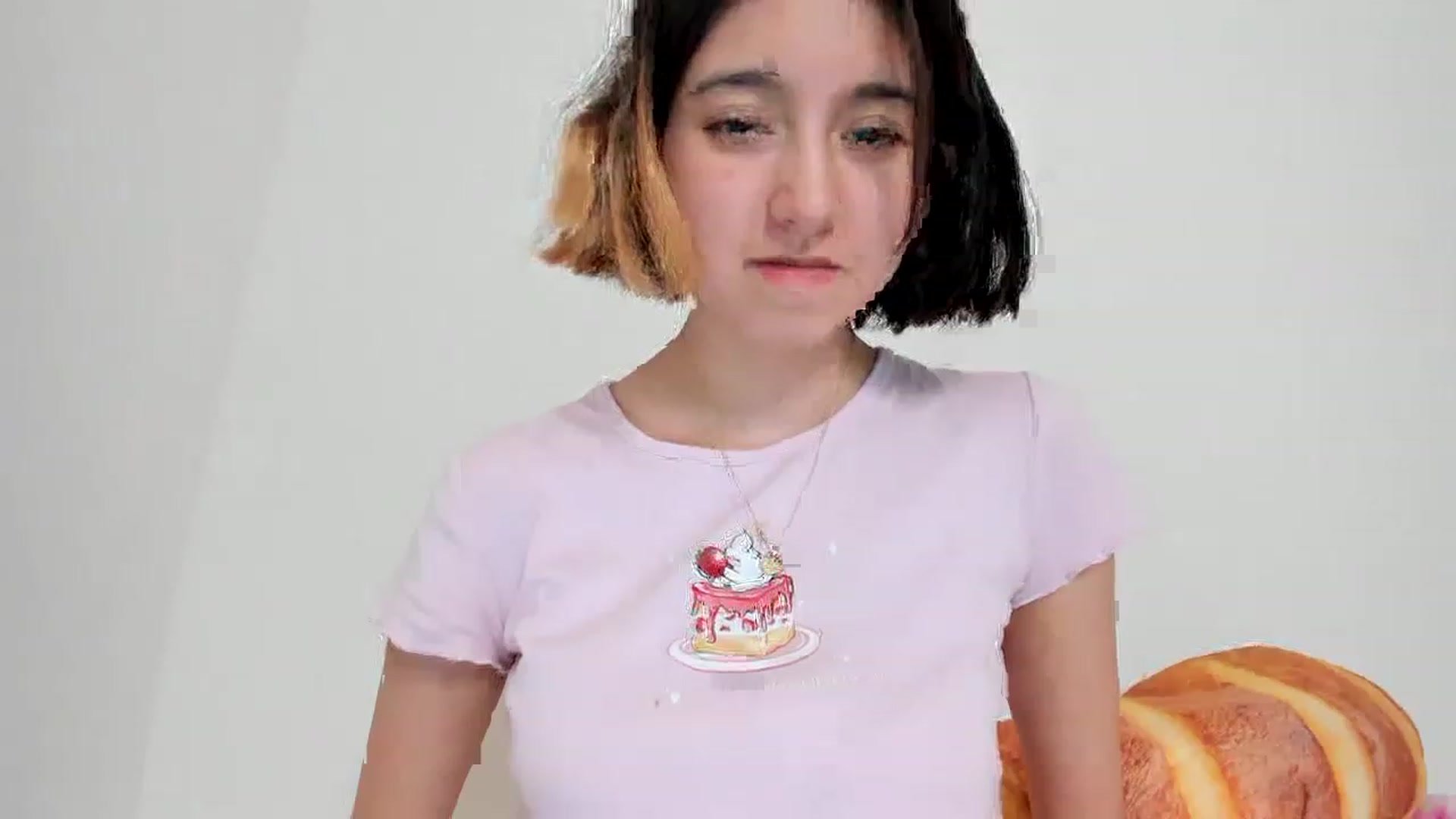 Gallery image thumbnail from Cherrycute666's myfreecams stream on, 02/19/2023, 08:06 image 19 of 20