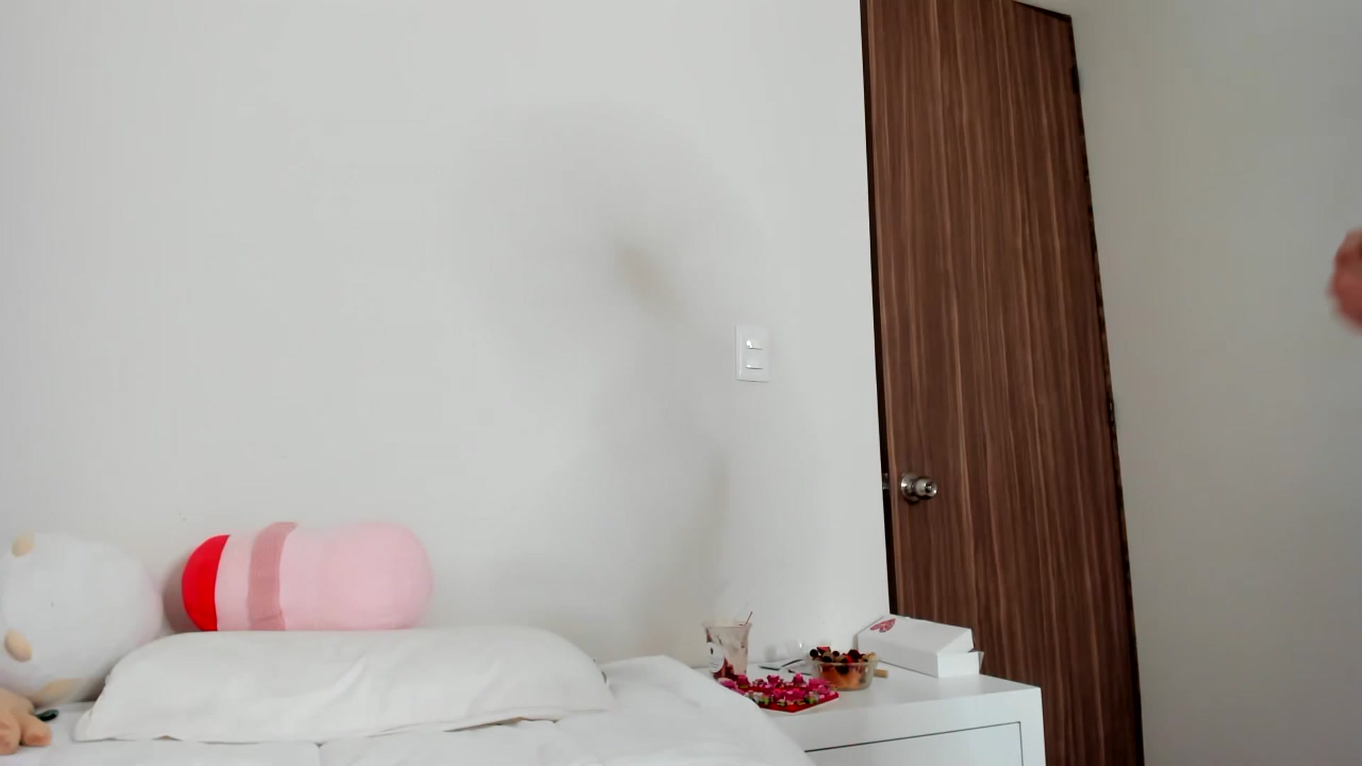Gallery image thumbnail from Cherrycute666's myfreecams stream on, 02/20/2023, 22:26 image 13 of 20