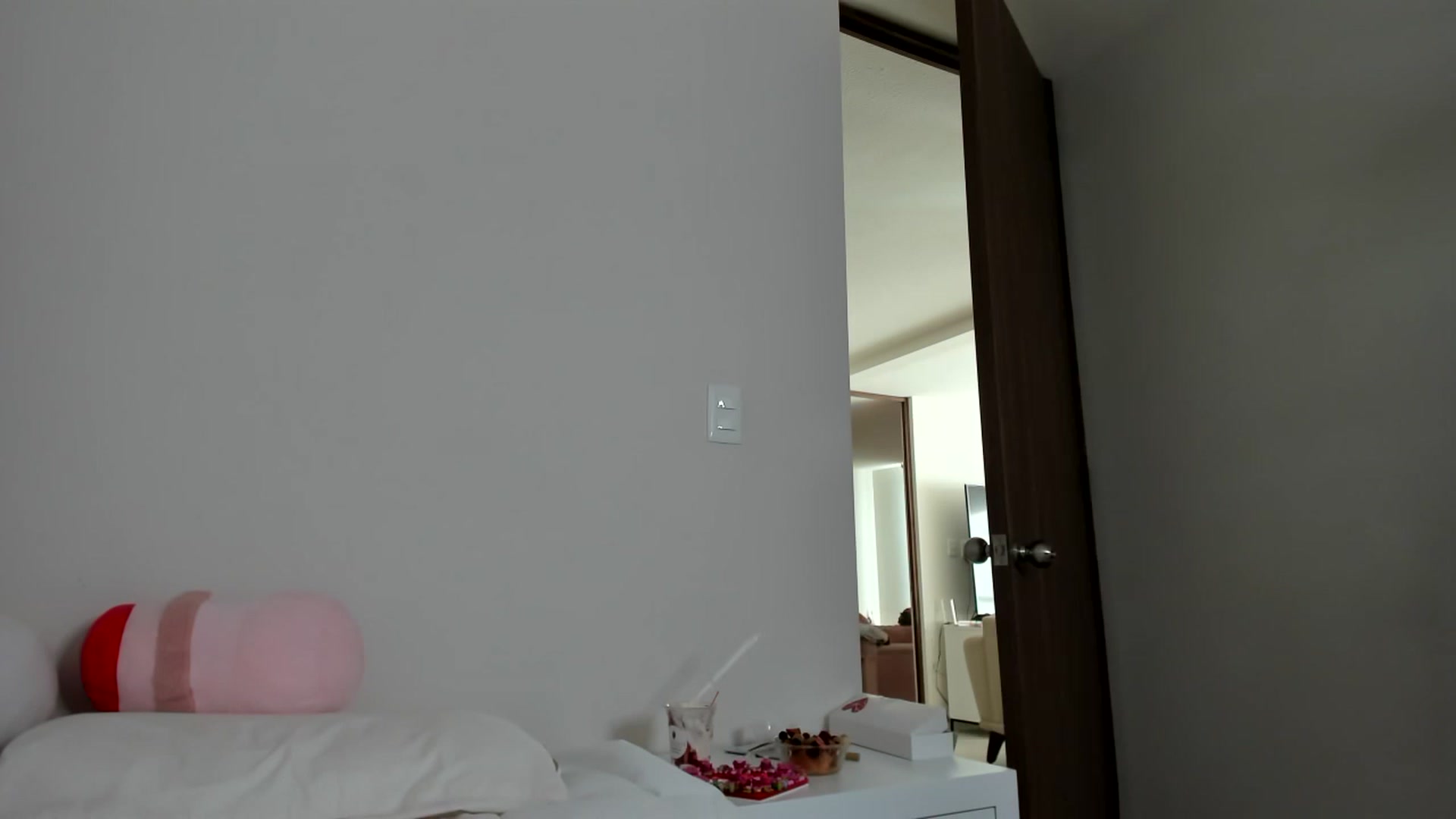 Gallery image thumbnail from Cherrycute666's myfreecams stream on, 02/20/2023, 22:26 image 15 of 20