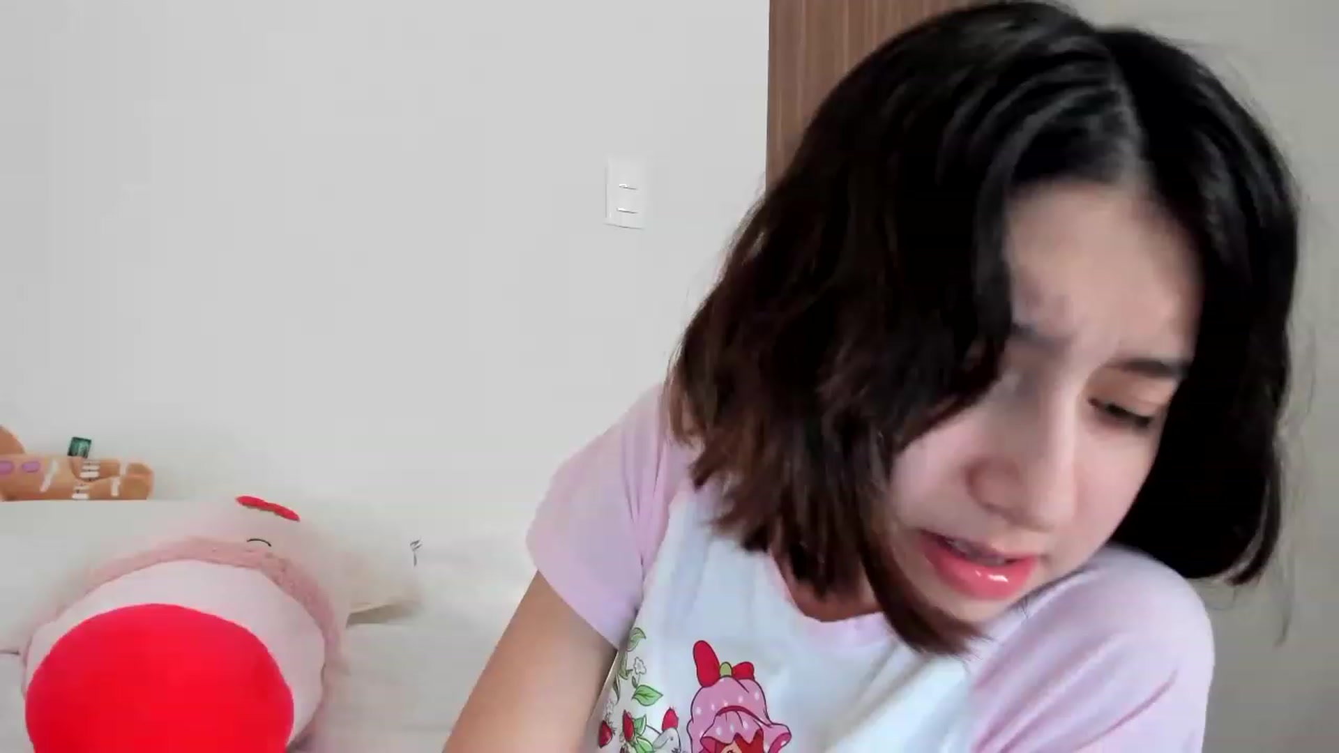 Gallery image thumbnail from Cherrycute666's myfreecams stream on, 02/21/2023, 10:38 image 1 of 20