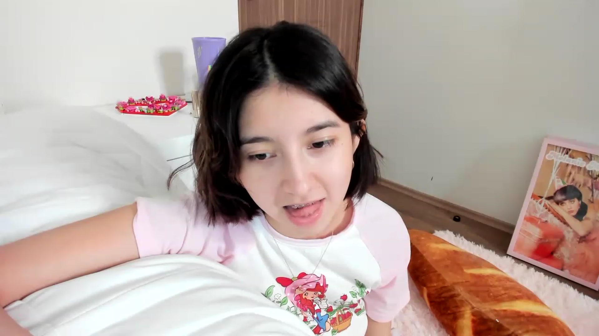 Gallery image thumbnail from Cherrycute666's myfreecams stream on, 02/22/2023, 11:05 image 11 of 20