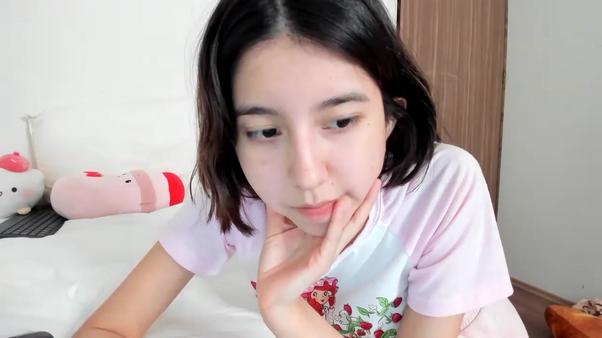 Gallery image thumbnail from Cherrycute666's myfreecams stream on, 02/22/2023, 11:05 image 3 of 20