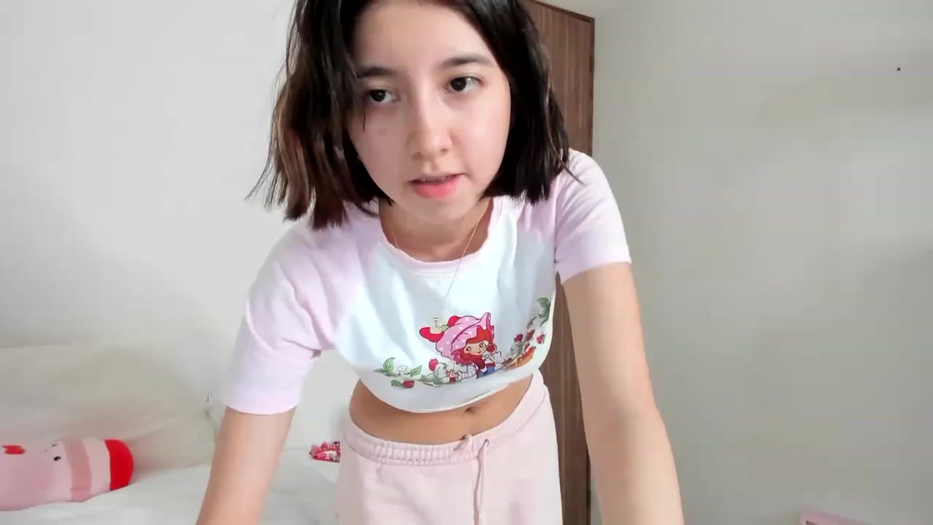 Gallery image thumbnail from Cherrycute666's myfreecams stream on, 02/22/2023, 11:33 image 18 of 20