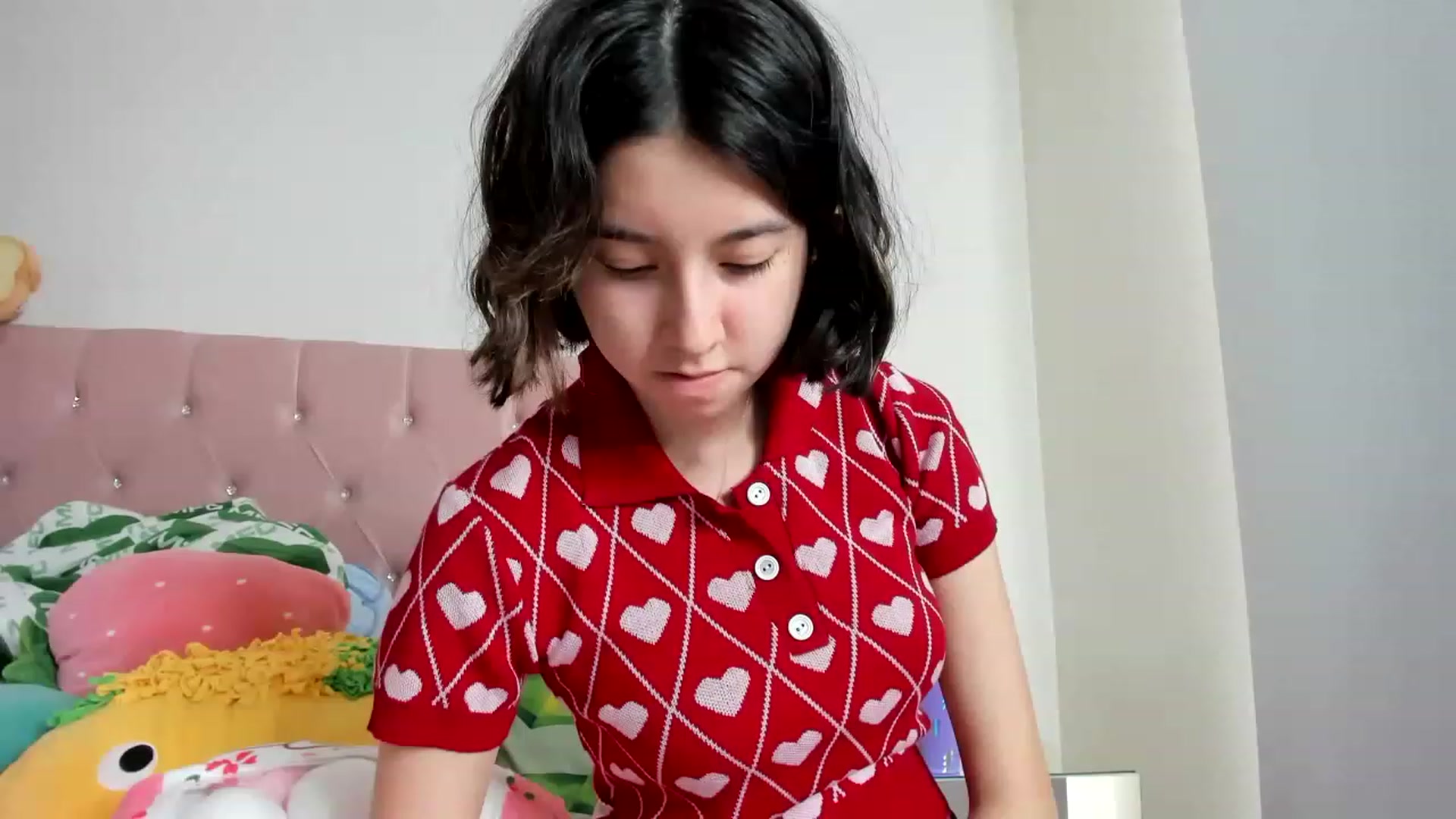 Gallery image thumbnail from Cherrycute666's myfreecams stream on, 02/22/2023, 14:46 image 5 of 20