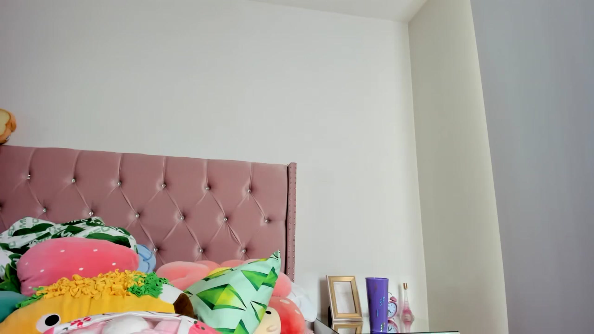 Gallery image thumbnail from Cherrycute666's myfreecams stream on, 02/22/2023, 14:46 image 7 of 20