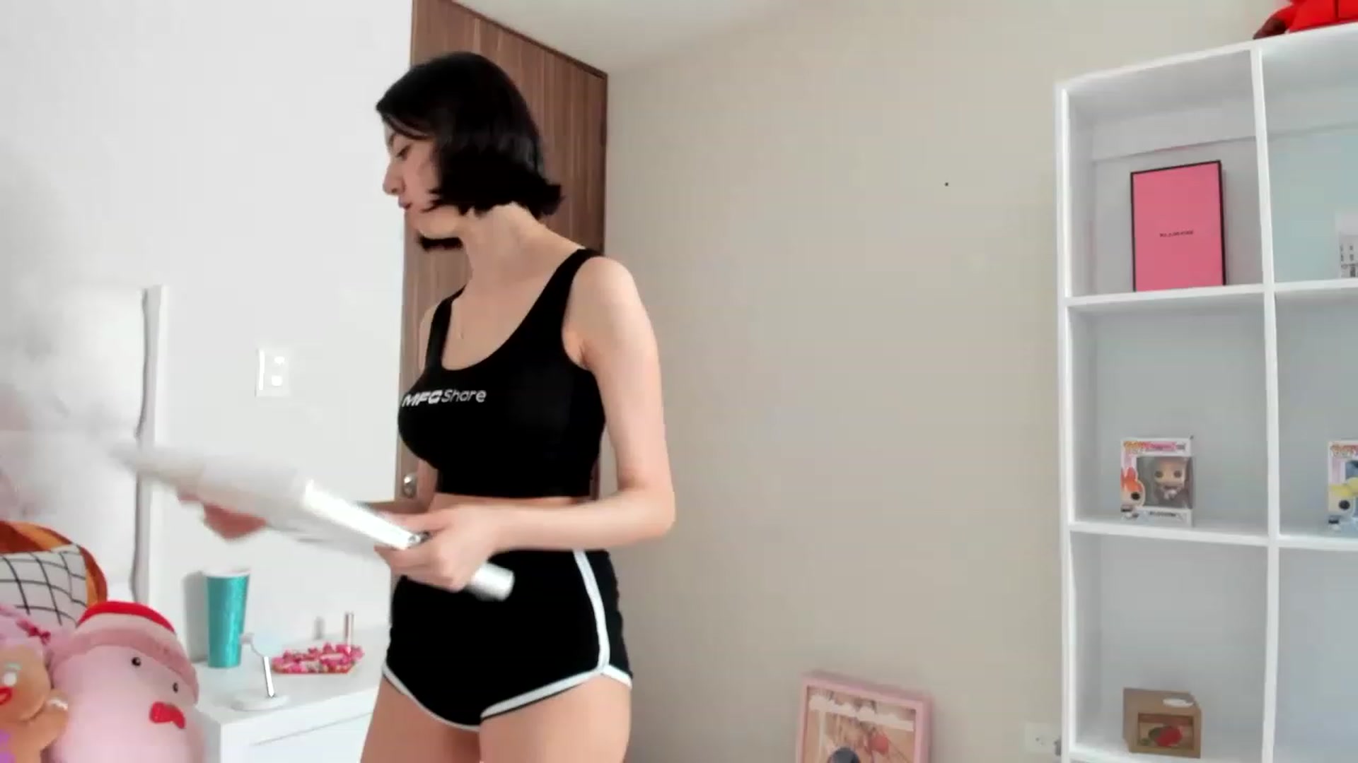 Gallery image thumbnail from Cherrycute666's myfreecams stream on, 02/23/2023, 05:19 image 1 of 20