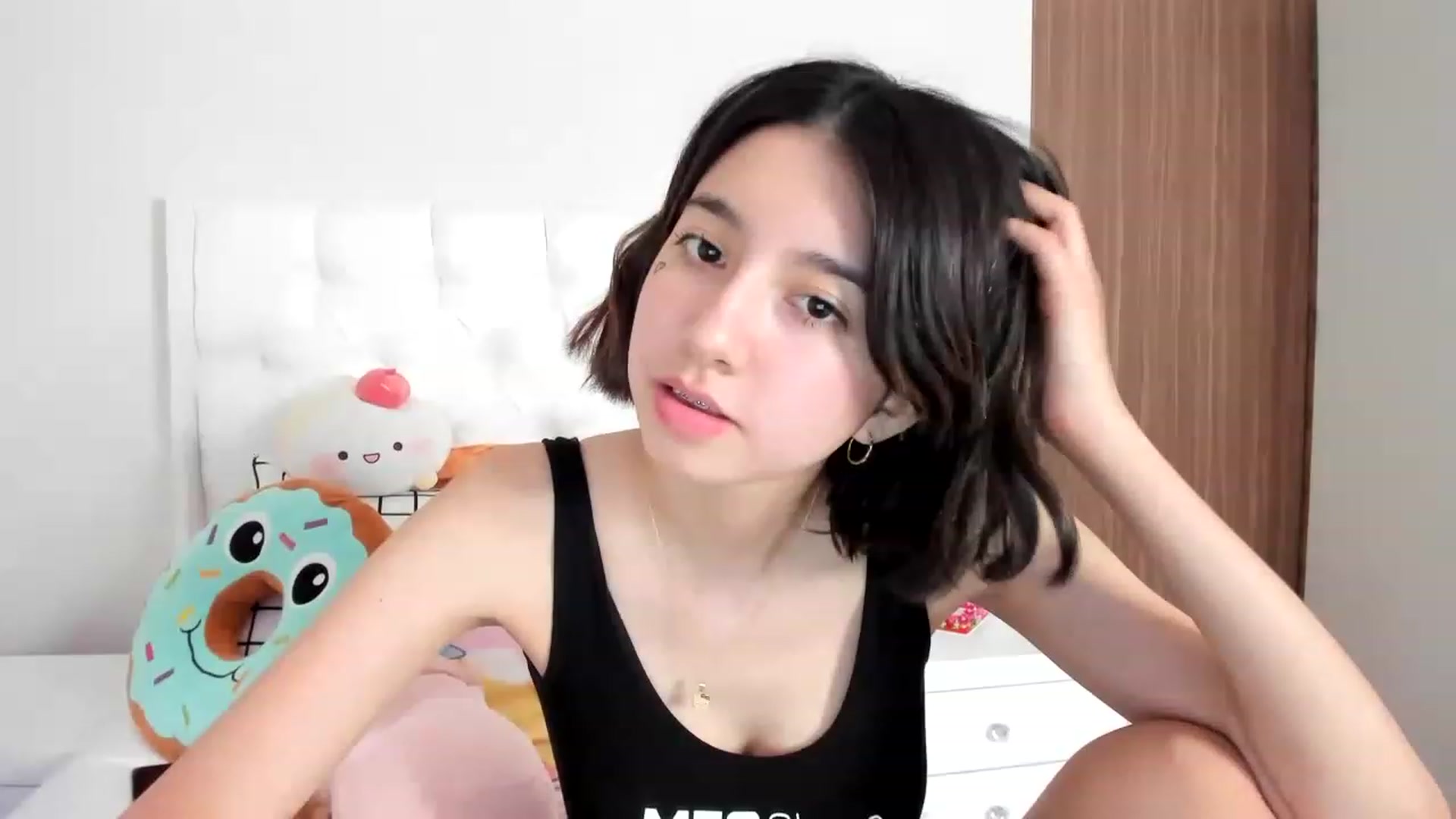 Gallery image thumbnail from Cherrycute666's myfreecams stream on, 02/23/2023, 06:50 image 19 of 20