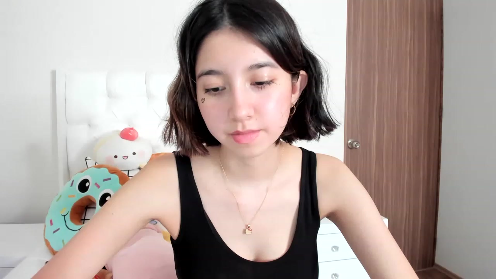 Gallery image thumbnail from Cherrycute666's myfreecams stream on, 02/23/2023, 06:50 image 17 of 20