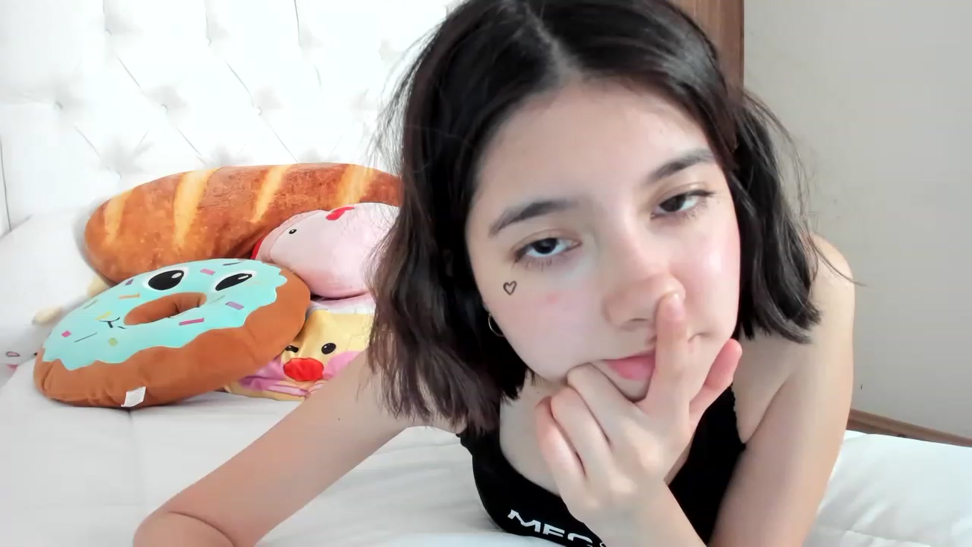 Gallery image thumbnail from Cherrycute666's myfreecams stream on, 02/23/2023, 12:56 image 7 of 20