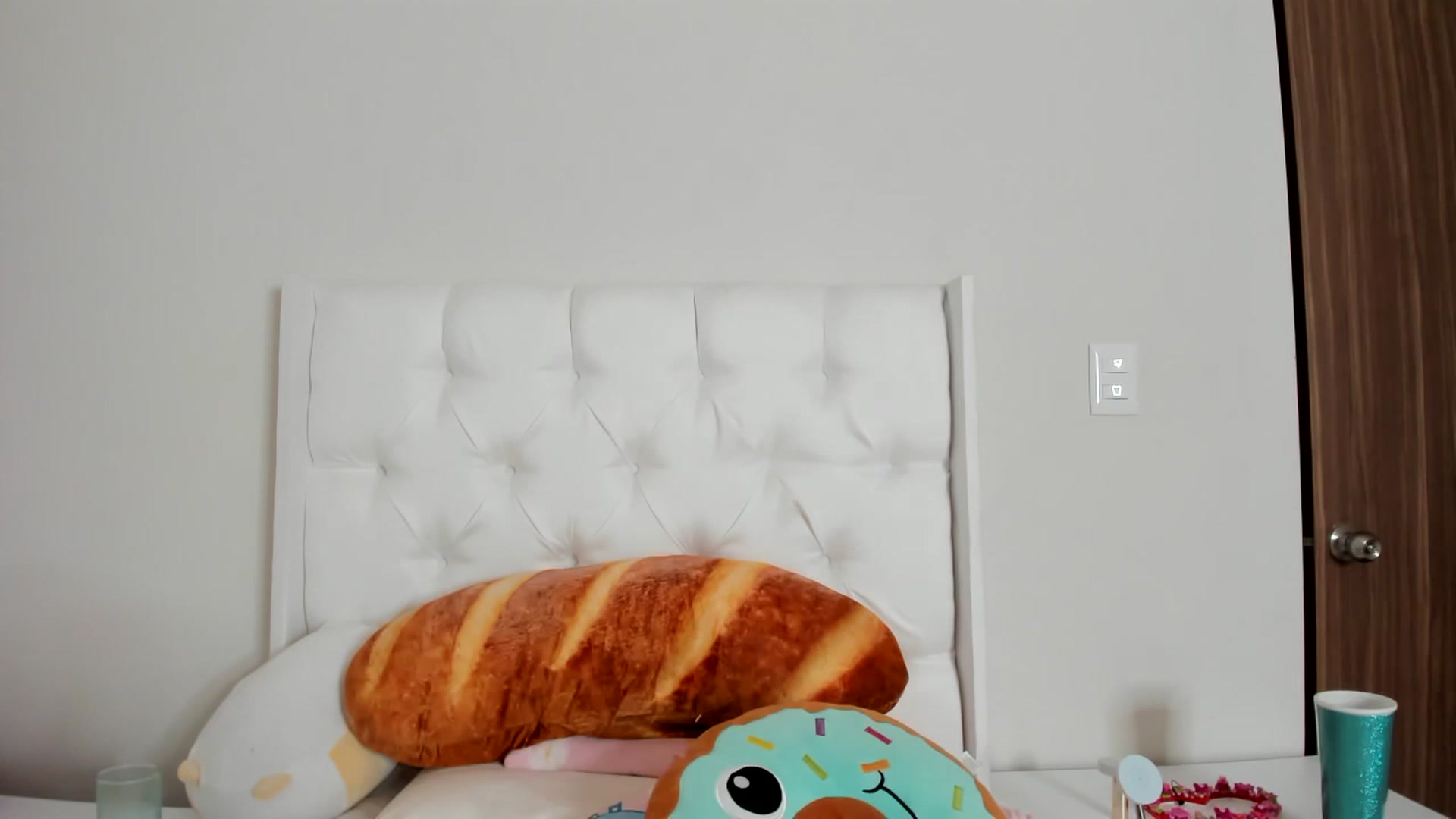 Gallery image thumbnail from Cherrycute666's myfreecams stream on, 02/23/2023, 14:09 image 17 of 20