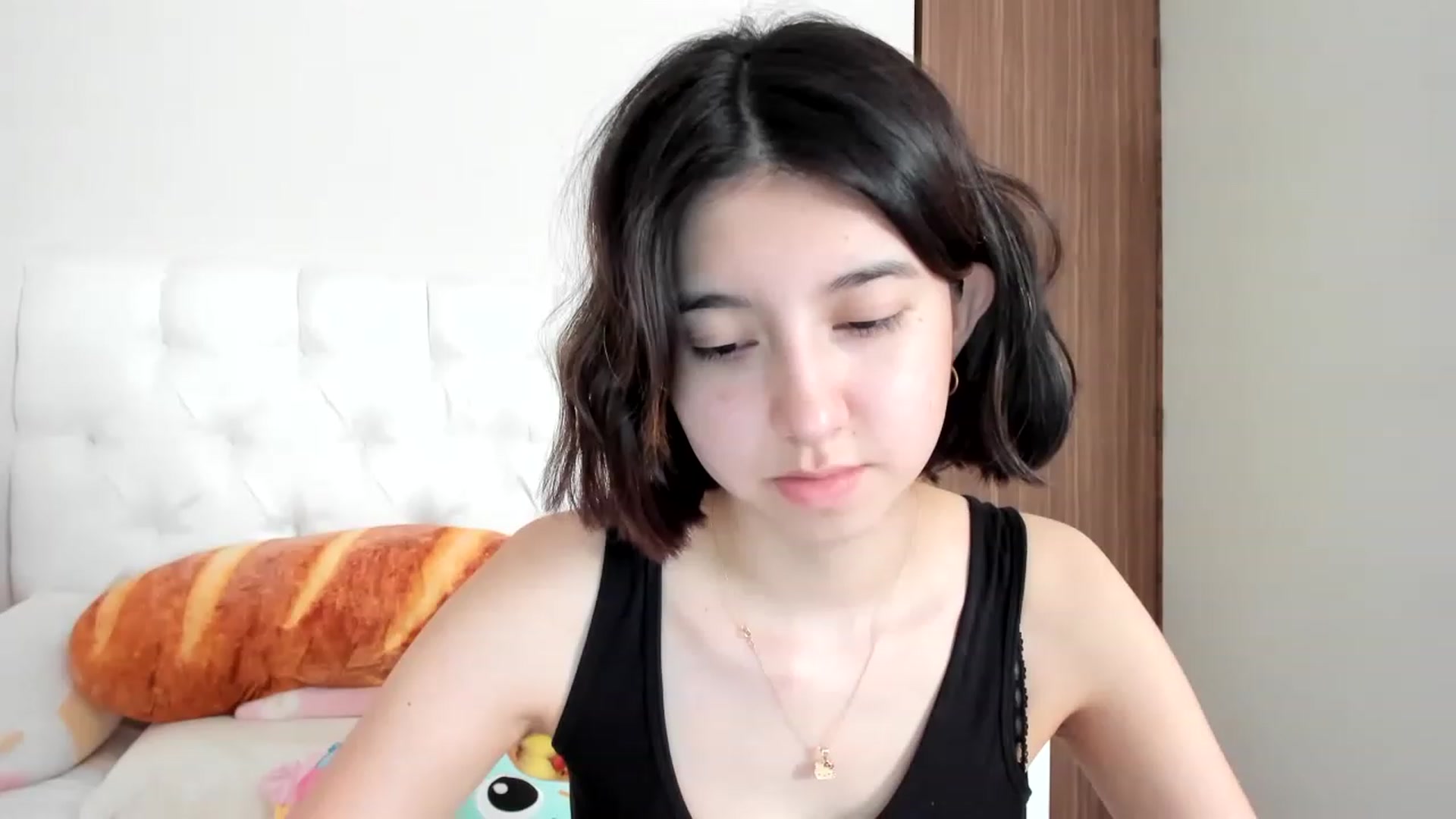 Gallery image thumbnail from Cherrycute666's myfreecams stream on, 02/23/2023, 14:09 image 6 of 20