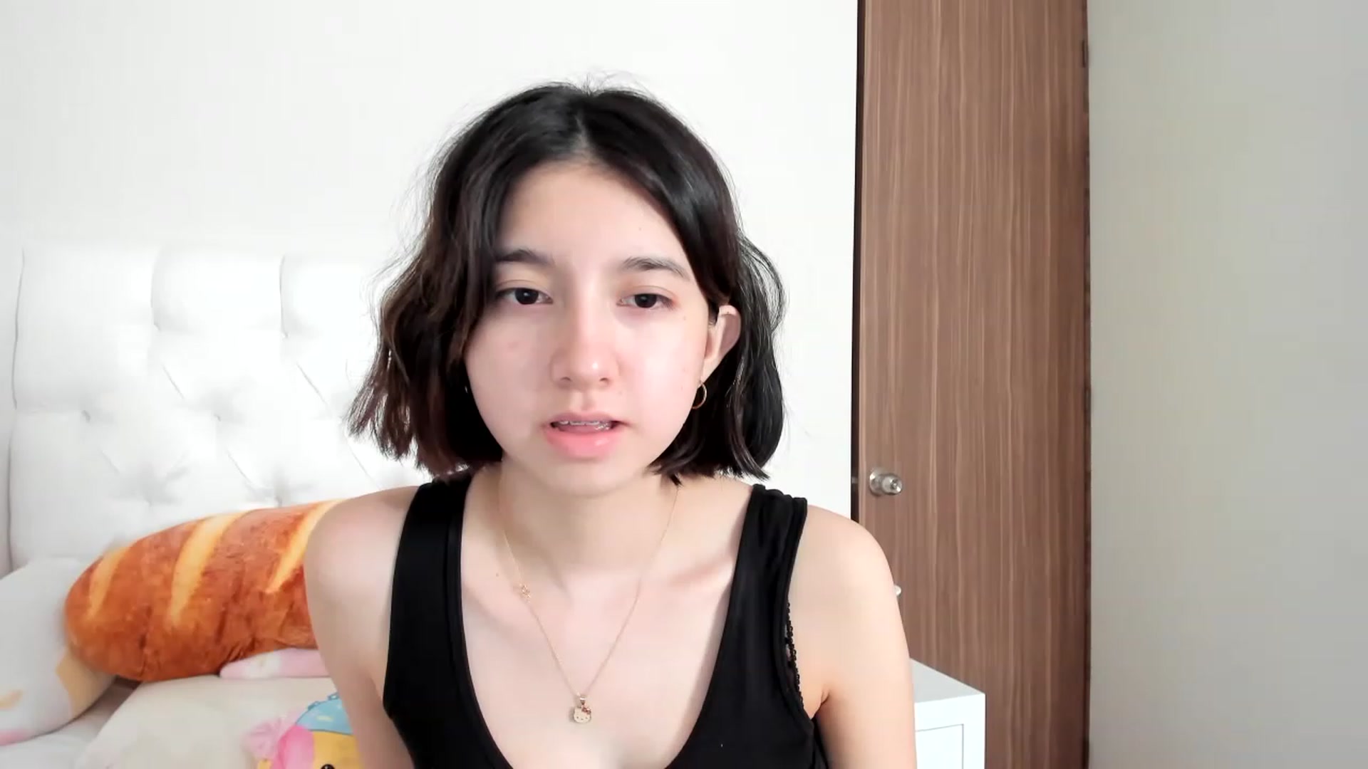 Gallery image thumbnail from Cherrycute666's myfreecams stream on, 02/23/2023, 14:09 image 5 of 20