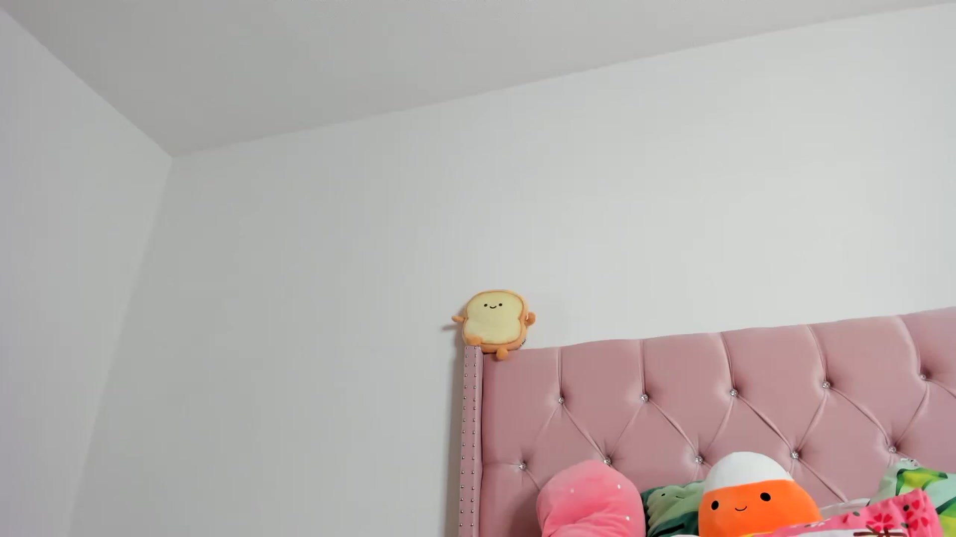Gallery image thumbnail from Cherrycute666's myfreecams stream on, 02/23/2023, 15:52 image 12 of 20