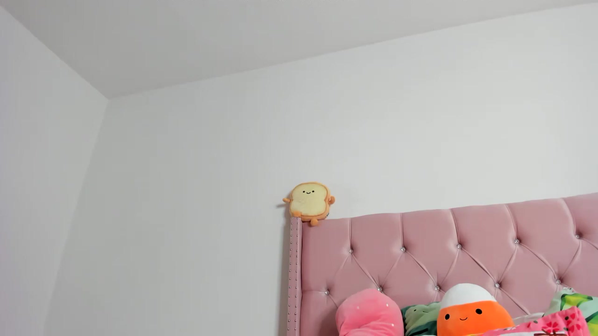Gallery image thumbnail from Cherrycute666's myfreecams stream on, 02/23/2023, 15:52 image 13 of 20