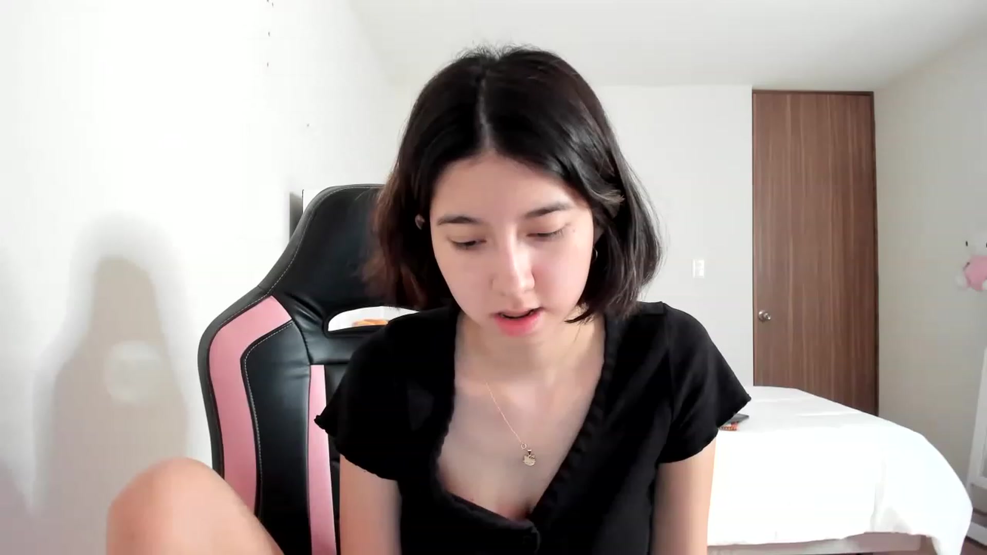 Gallery image thumbnail from Cherrycute666's myfreecams stream on, 02/24/2023, 03:52 image 10 of 20