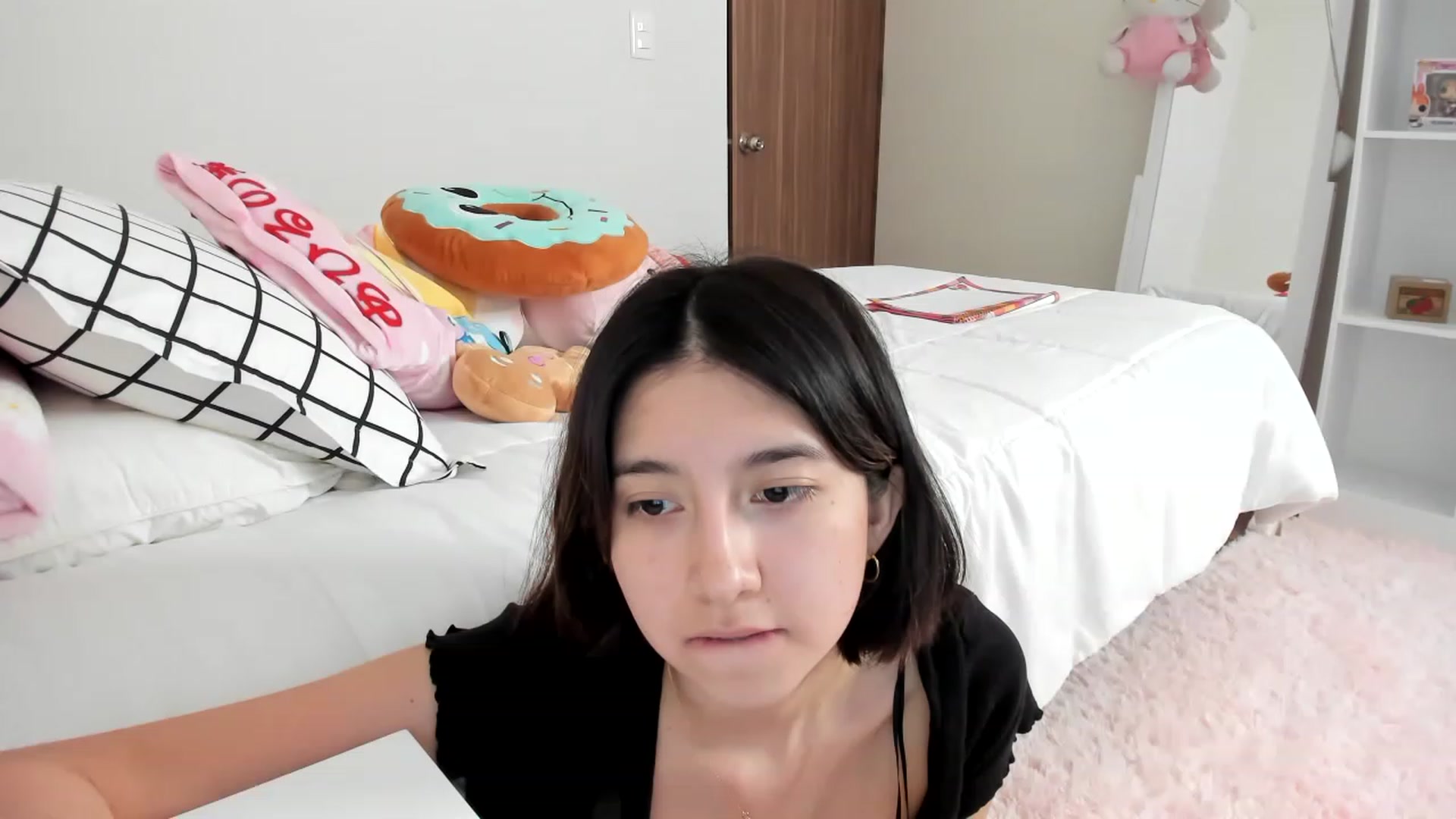 Gallery image thumbnail from Cherrycute666's myfreecams stream on, 02/24/2023, 06:11 image 18 of 20