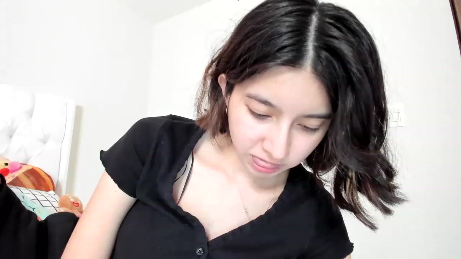 Gallery image thumbnail from Cherrycute666's myfreecams stream on, 02/24/2023, 11:28 image 20 of 20