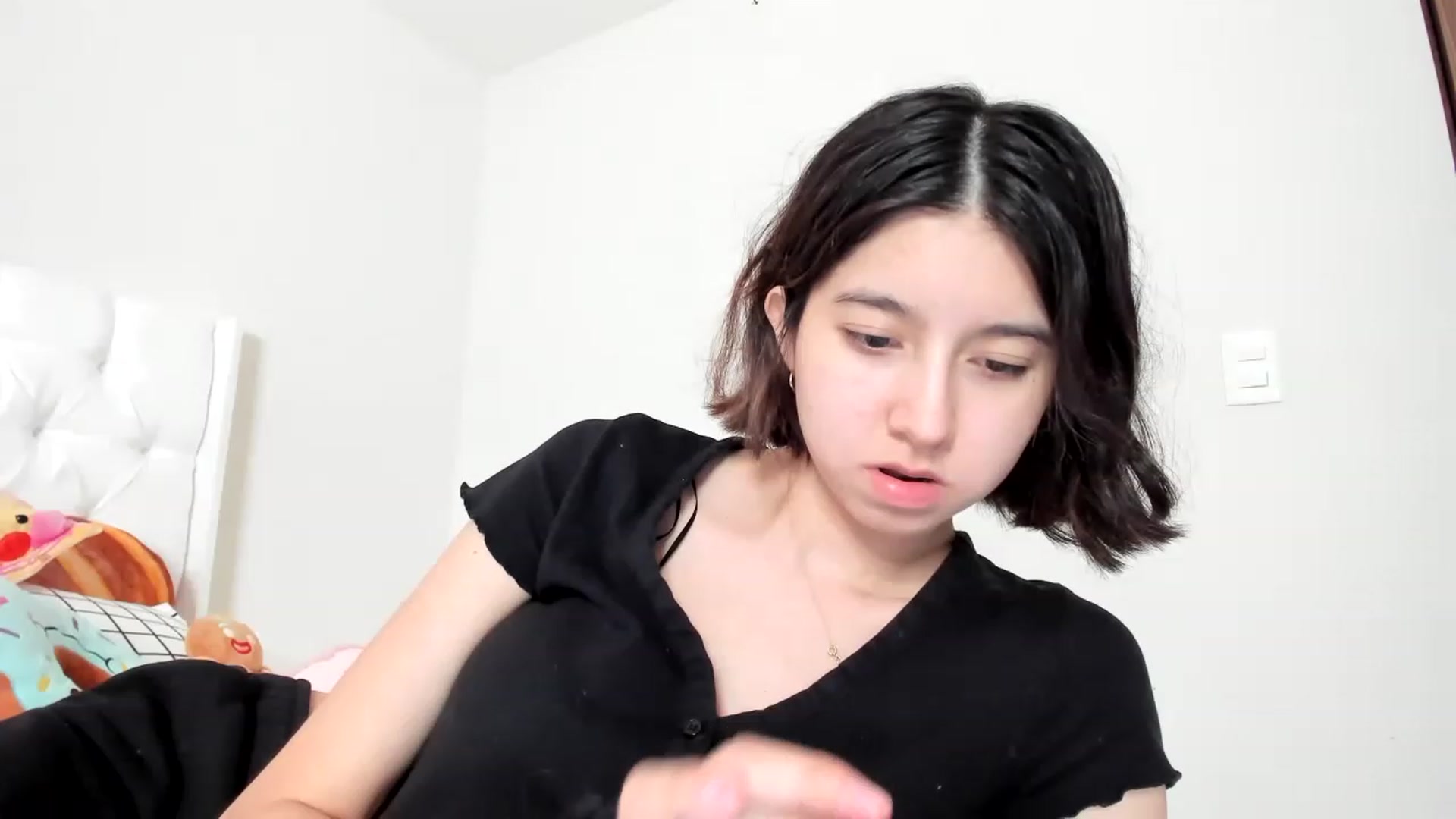 Gallery image thumbnail from Cherrycute666's myfreecams stream on, 02/24/2023, 11:28 image 17 of 20
