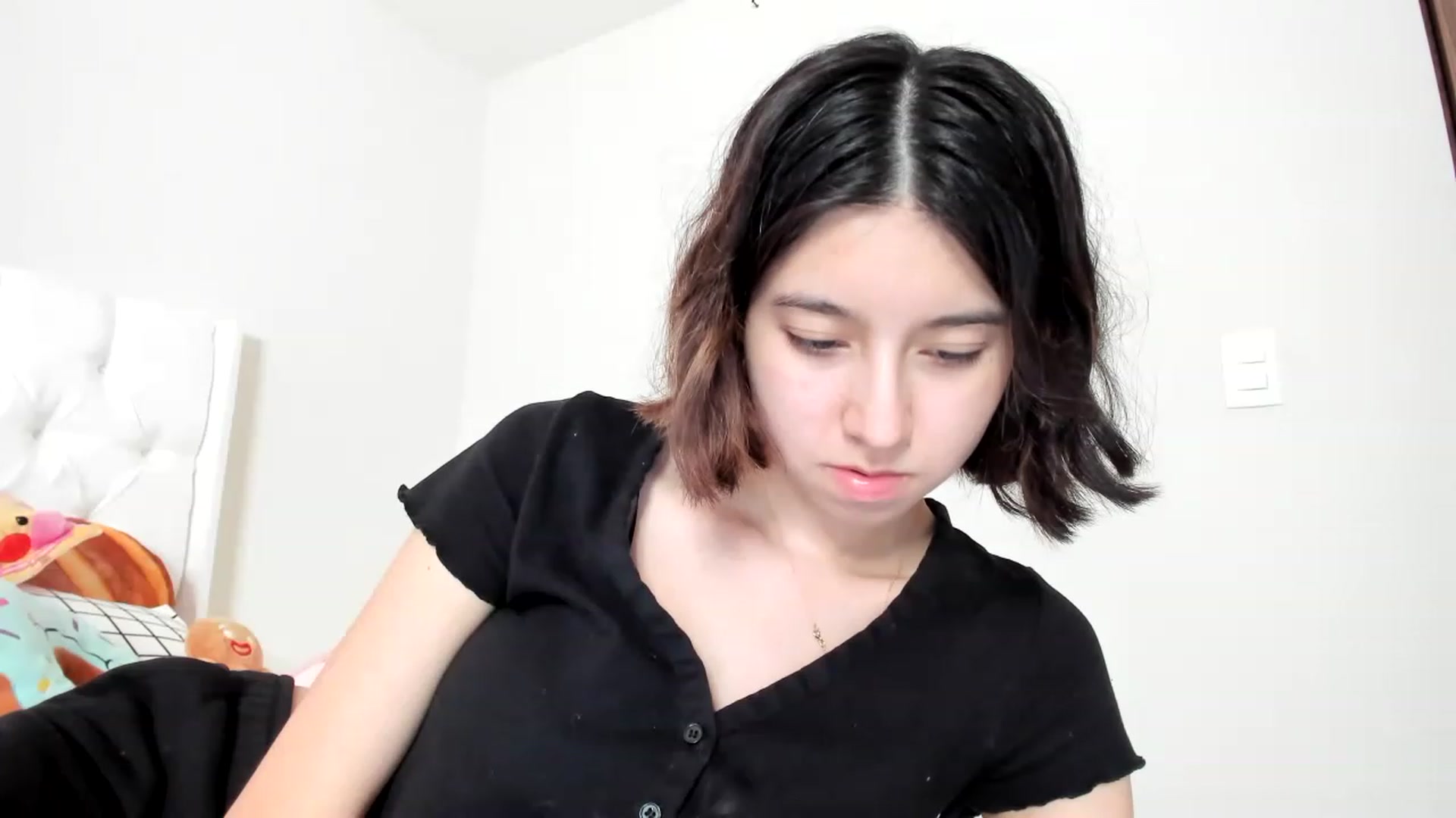 Gallery image thumbnail from Cherrycute666's myfreecams stream on, 02/24/2023, 11:28 image 13 of 20