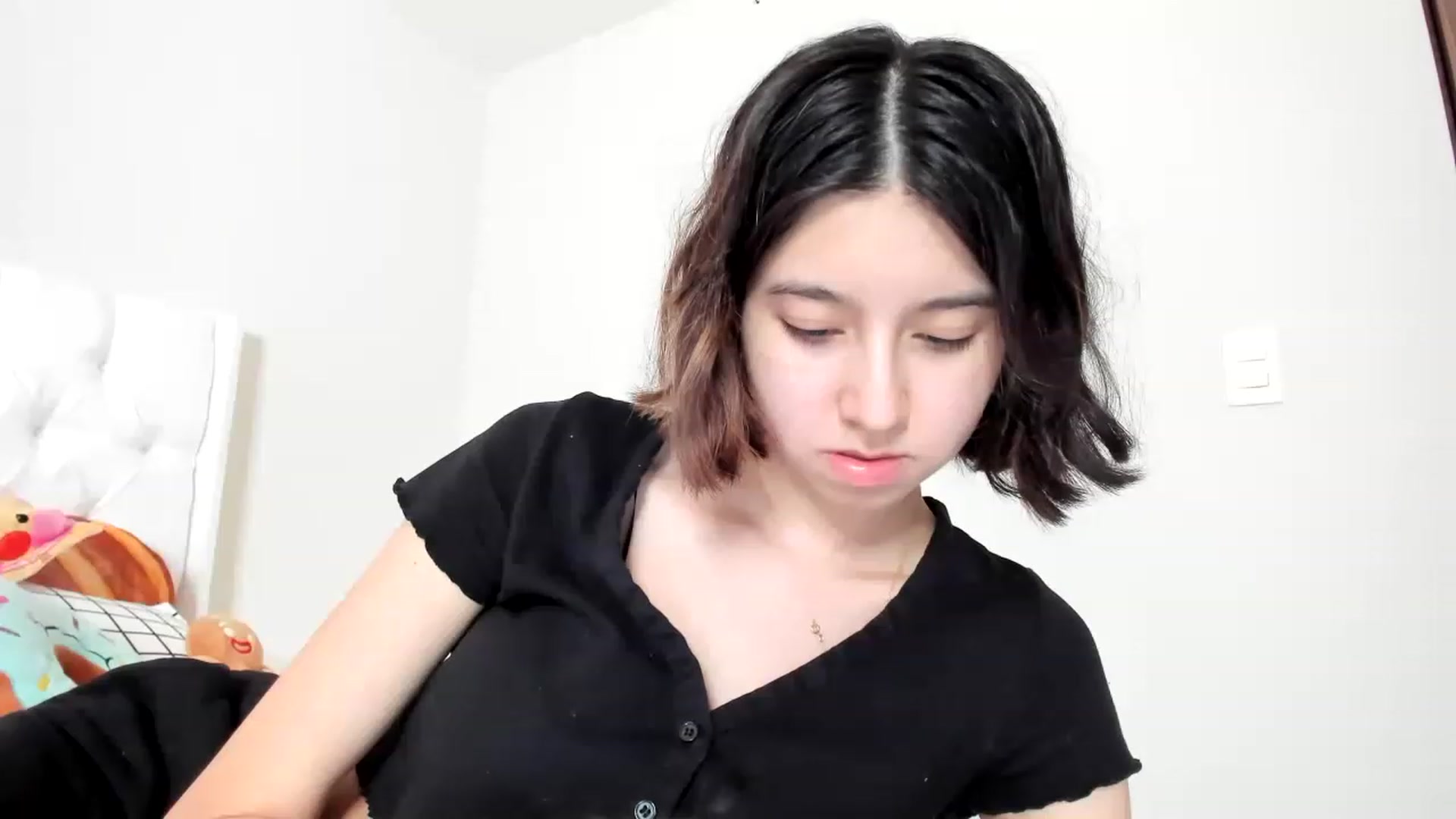 Gallery image thumbnail from Cherrycute666's myfreecams stream on, 02/24/2023, 11:28 image 15 of 20