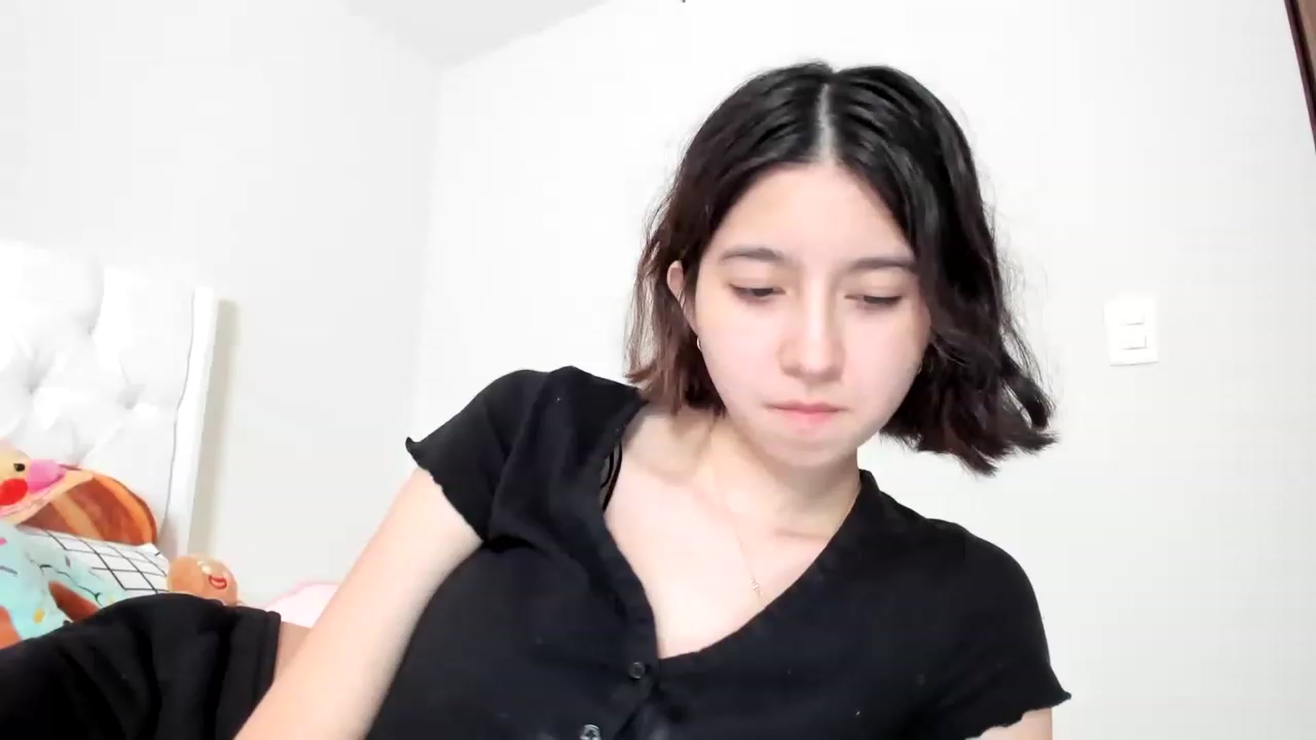 Gallery image thumbnail from Cherrycute666's myfreecams stream on, 02/24/2023, 11:28 image 18 of 20