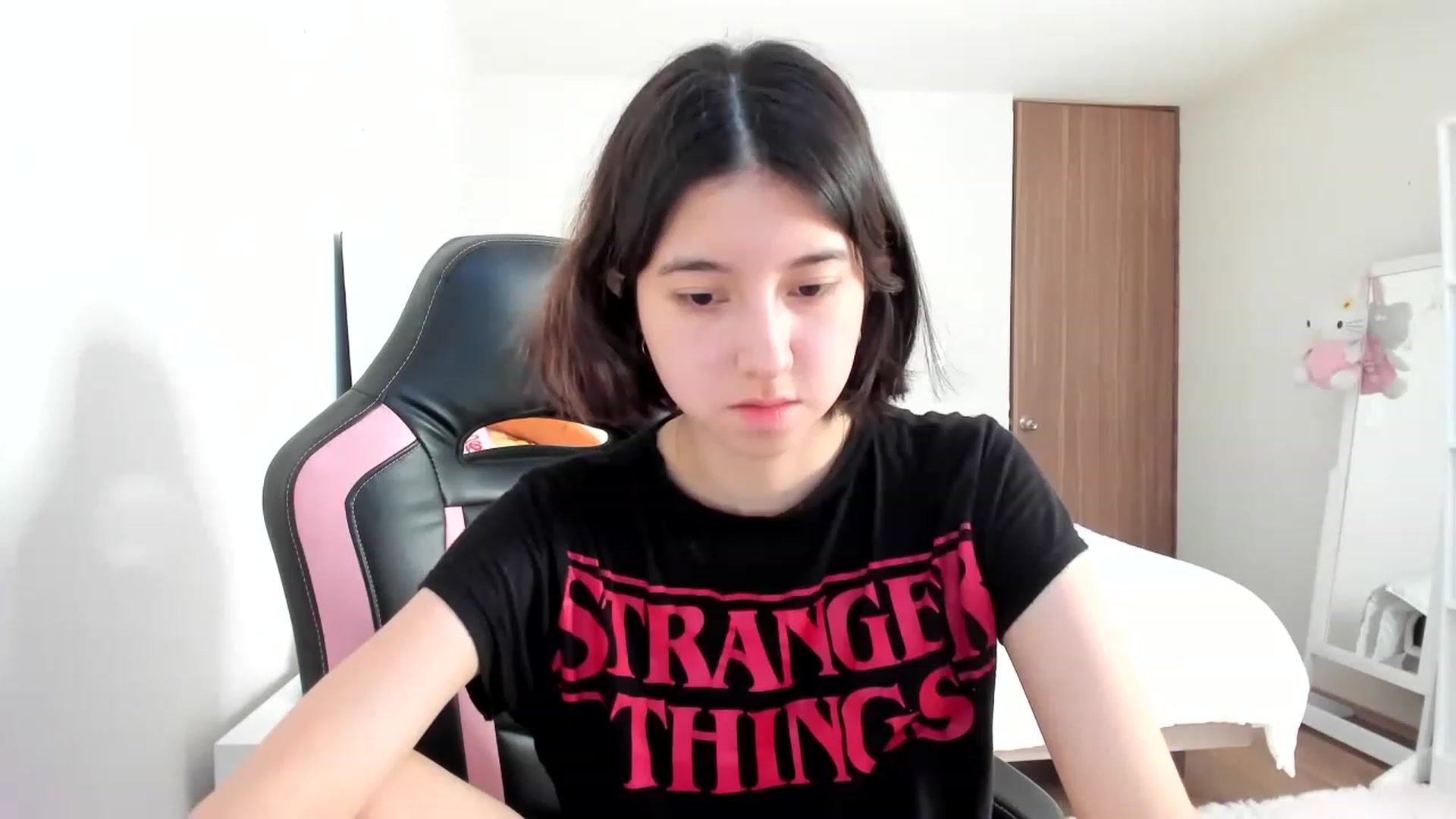Gallery image thumbnail from Cherrycute666's myfreecams stream on, 02/24/2023, 21:35 image 14 of 20
