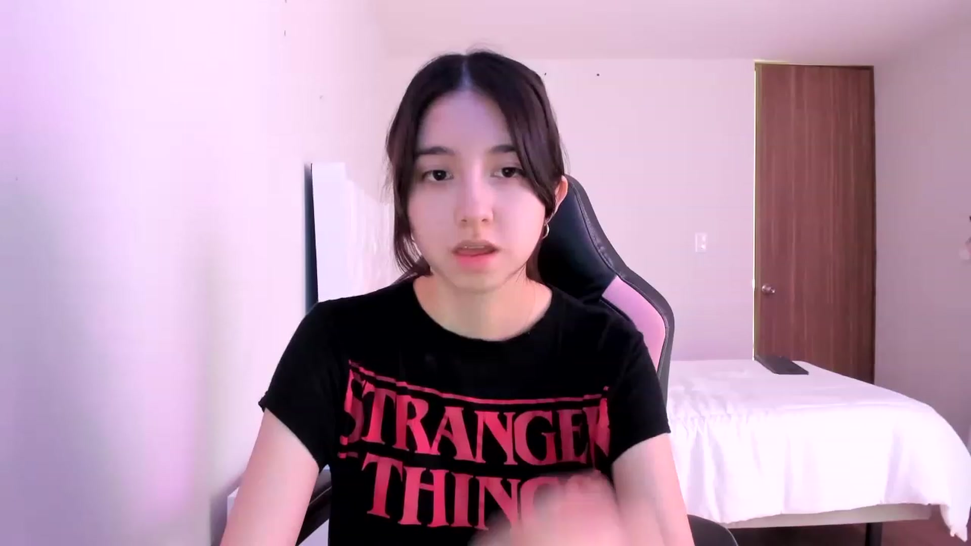 Gallery image thumbnail from Cherrycute666's myfreecams stream on, 02/25/2023, 24:06 image 3 of 20