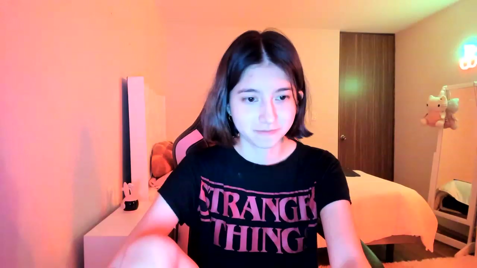 Gallery image thumbnail from Cherrycute666's myfreecams stream on, 02/25/2023, 08:46 image 5 of 20