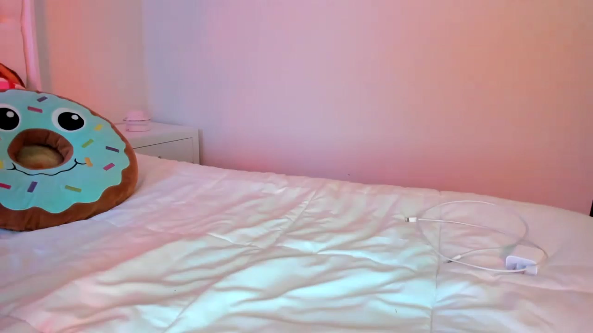 Gallery image thumbnail from Cherrycute666's myfreecams stream on, 02/25/2023, 08:46 image 9 of 20