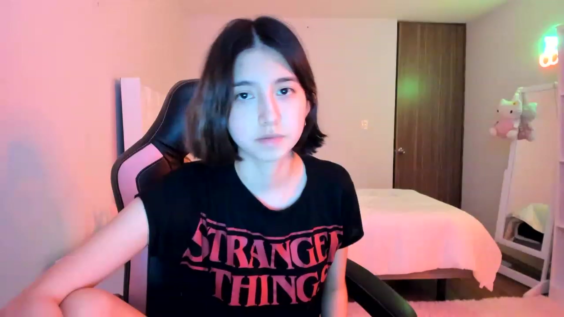Gallery image thumbnail from Cherrycute666's myfreecams stream on, 02/25/2023, 08:46 image 18 of 20