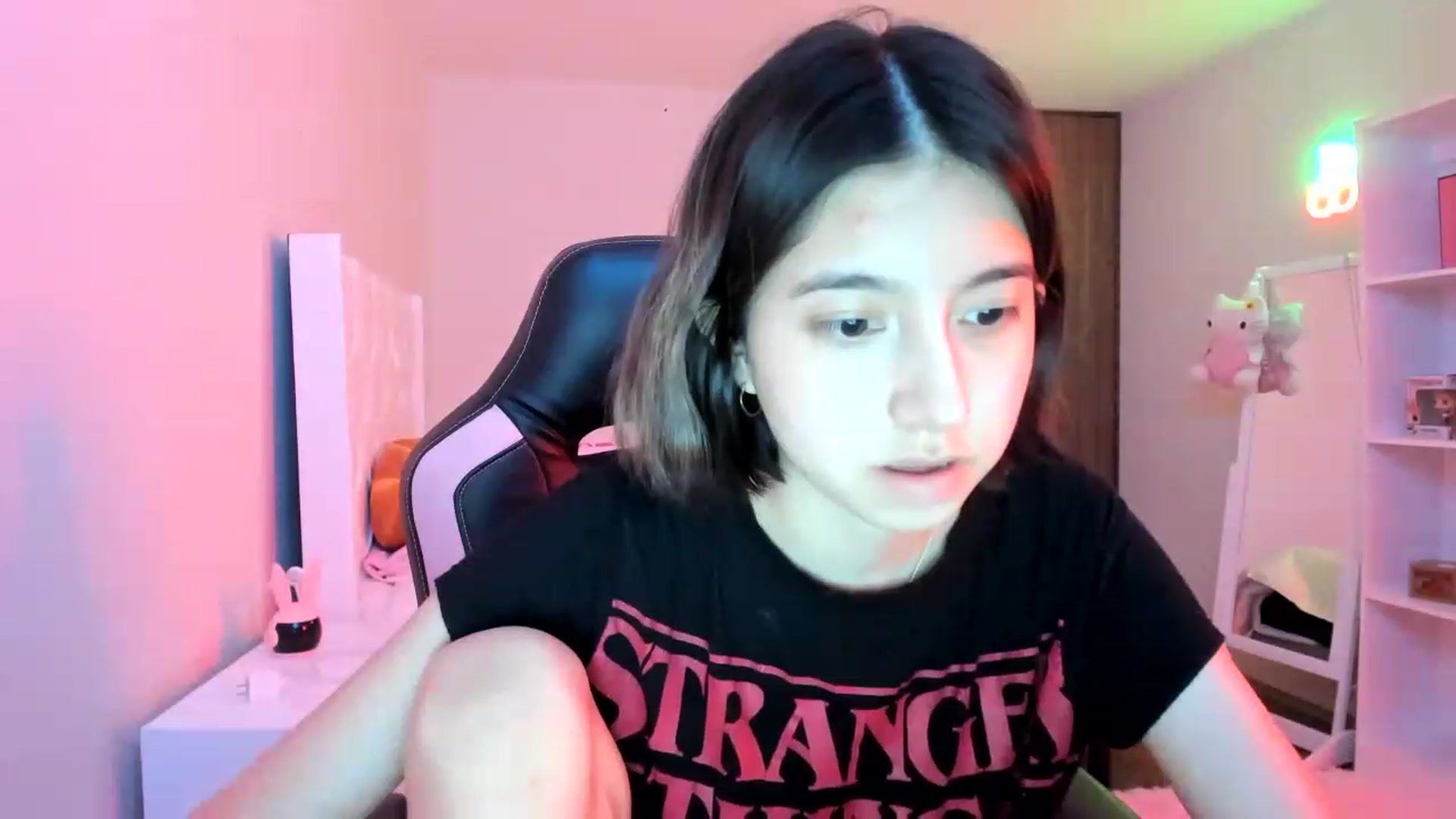 Gallery image thumbnail from Cherrycute666's myfreecams stream on, 02/25/2023, 14:08 image 13 of 20